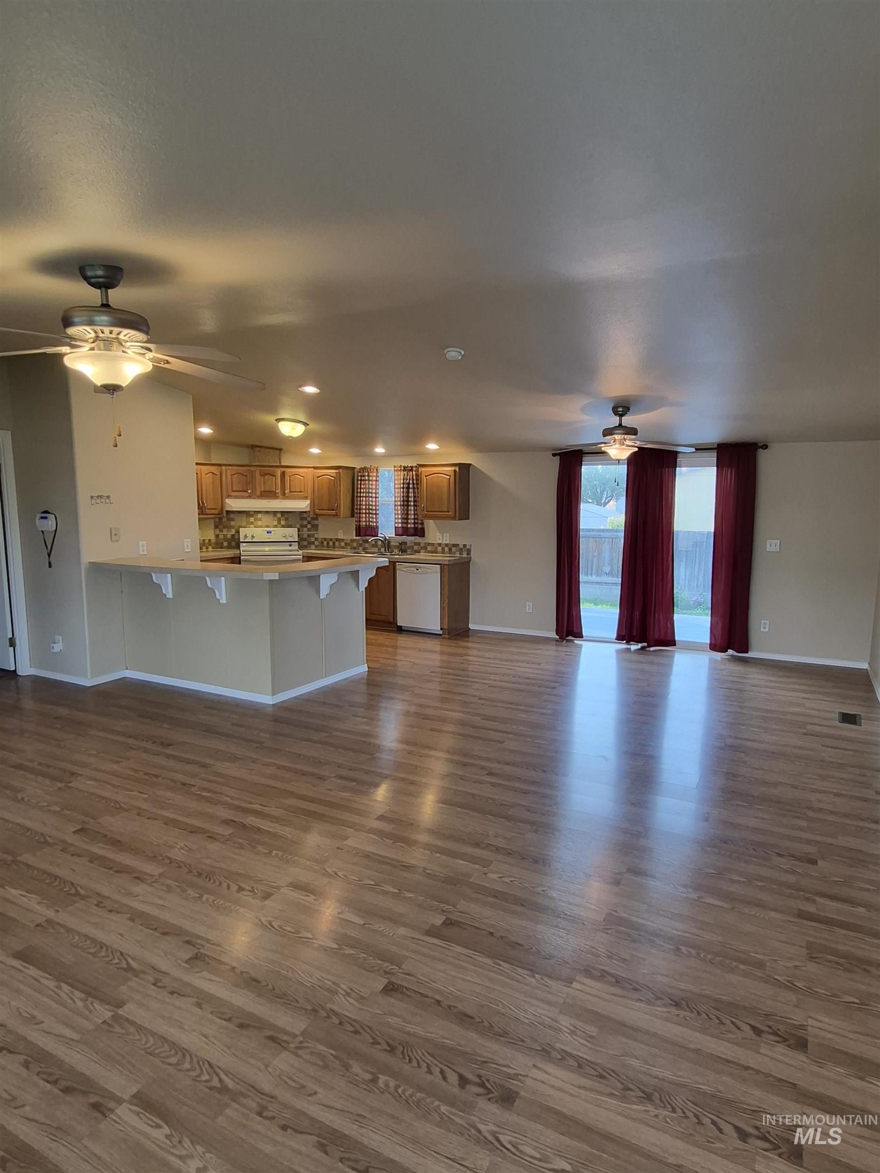 1470 Windmere Dr, Mountain Home, Idaho 83647, 4 Bedrooms, 2 Bathrooms, Residential For Sale, Price $364,000,MLS 98997183