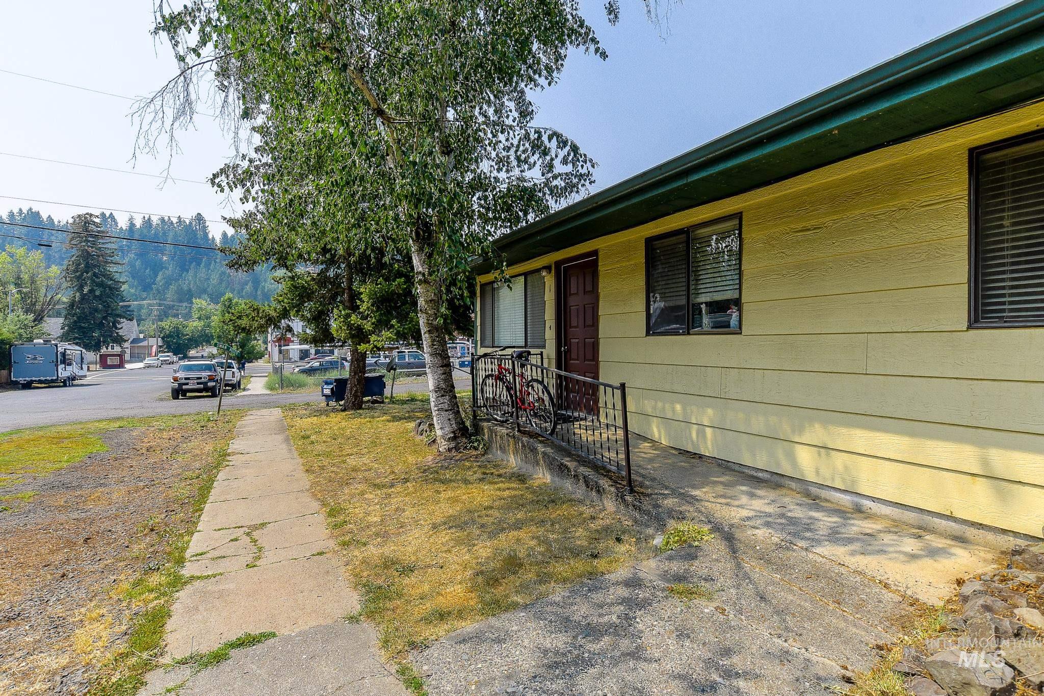 107 6th St, Troy, Idaho 83871, Business/Commercial For Sale, Price $459,000,MLS 98997184