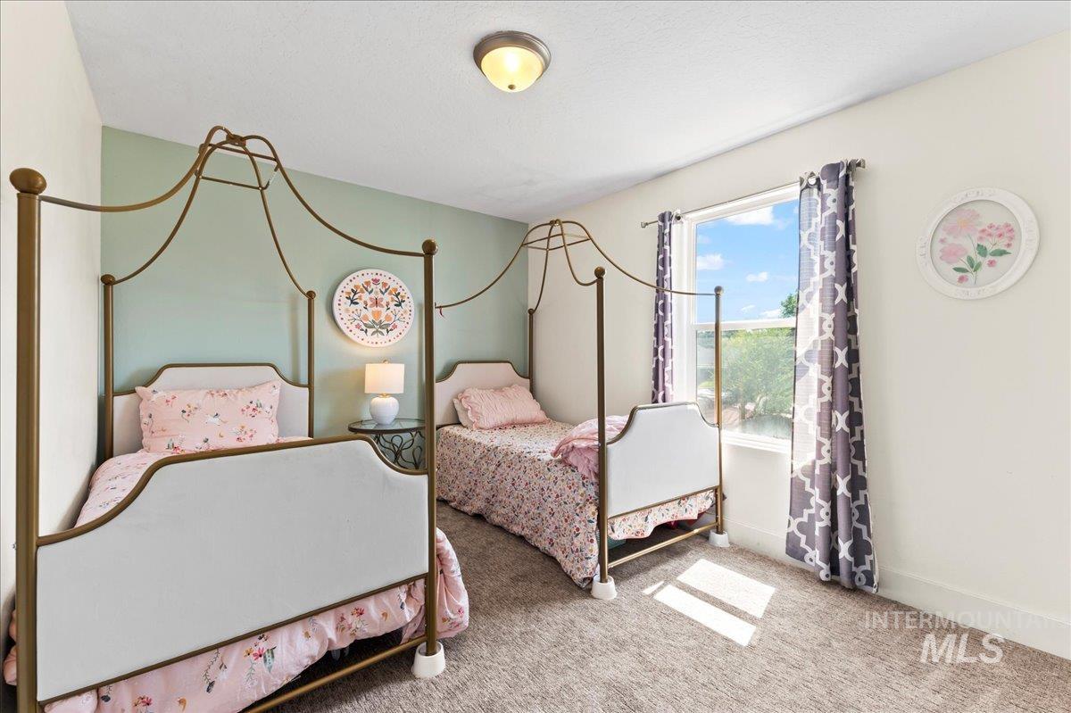335 E Willowcreek Dr, Middleton, Idaho 83644, 3 Bedrooms, 2.5 Bathrooms, Residential For Sale, Price $419,990,MLS 98997185