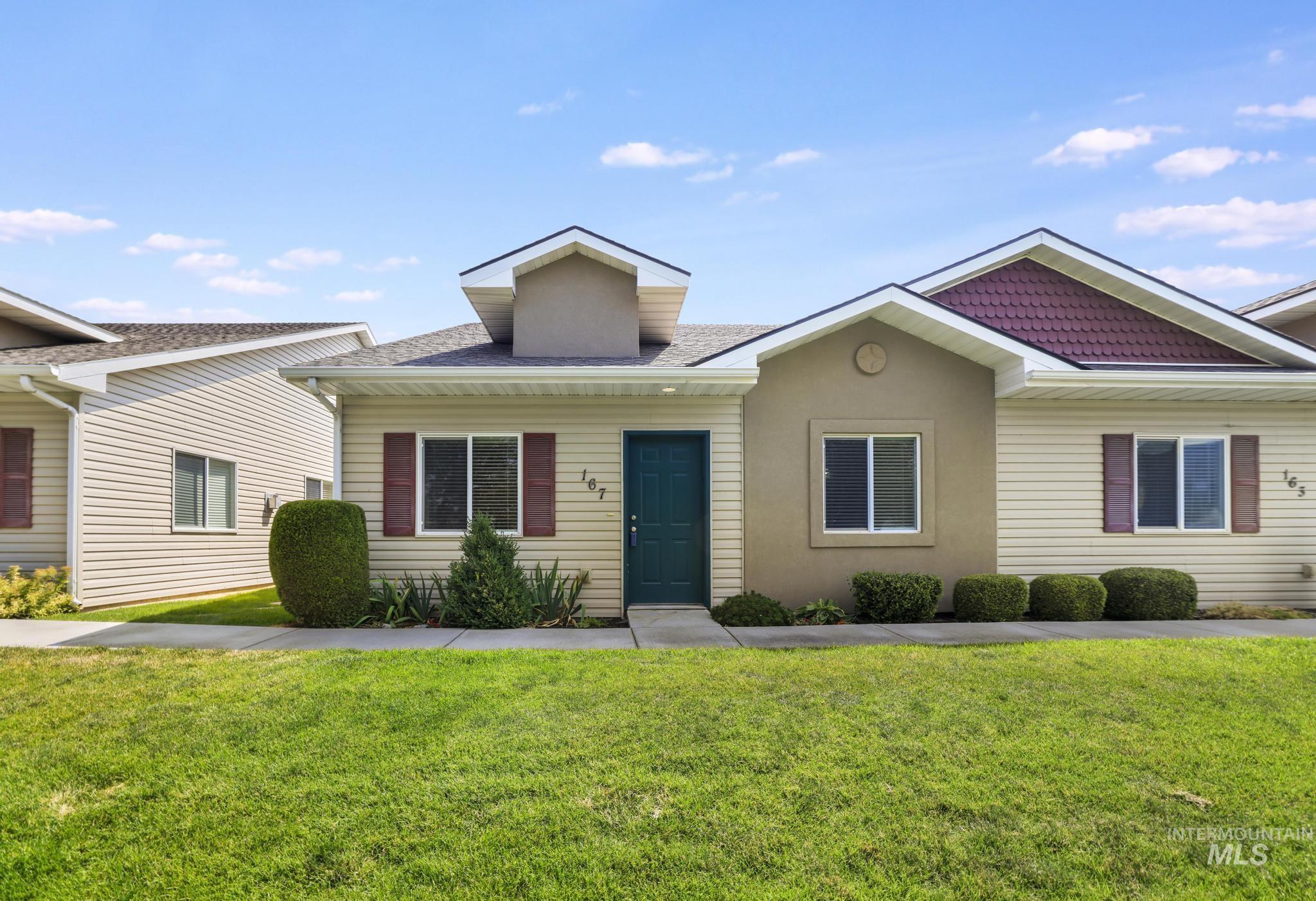167 New Hampshire Way, Twin Falls, Idaho 83301, 2 Bedrooms, 2 Bathrooms, Residential For Sale, Price $315,000,MLS 98997186