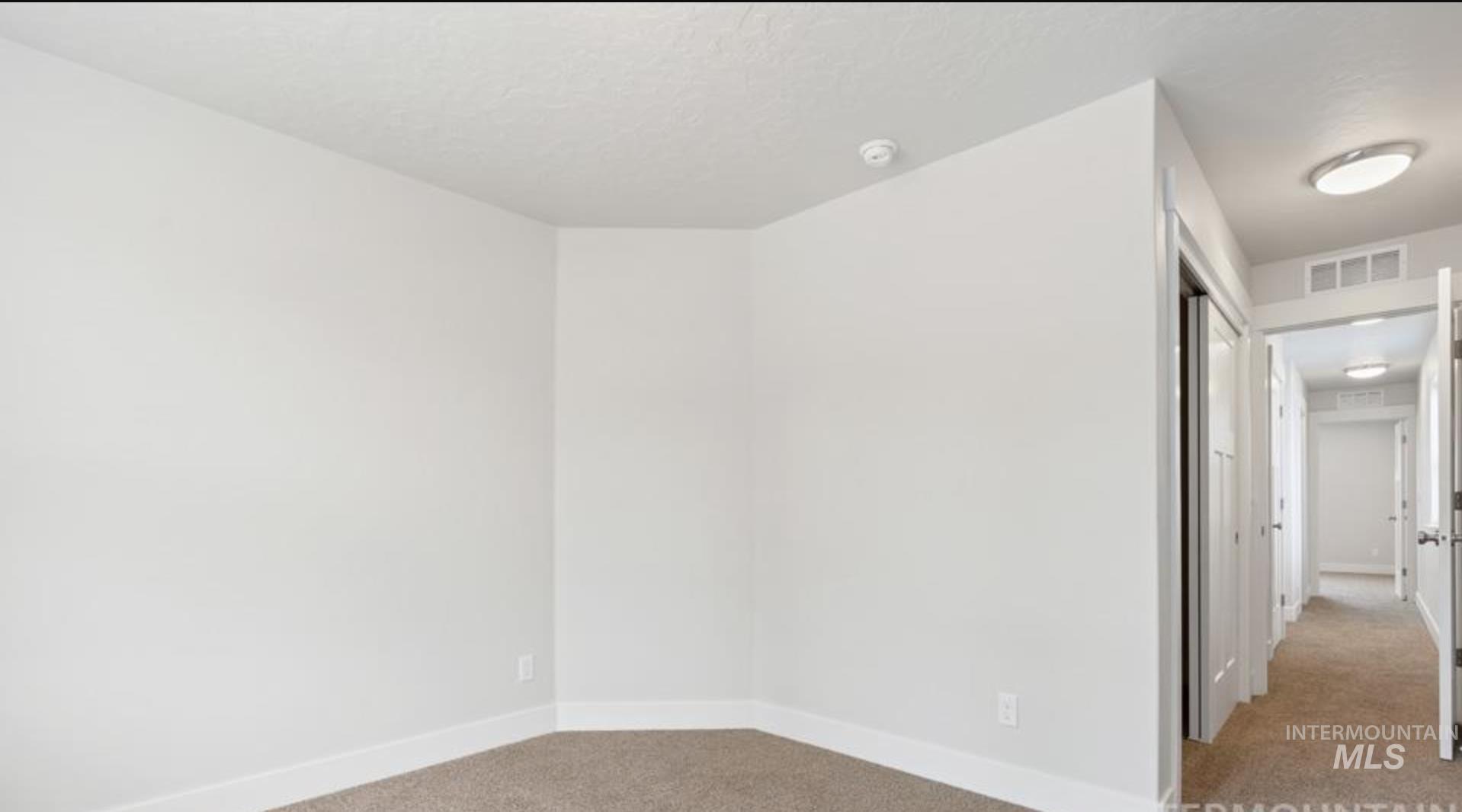 116 A&B Holly Ave, New Plymouth, Idaho 83655, 3 Bedrooms, 2.5 Bathrooms, Residential Income For Sale, Price $599,000,MLS 98997187