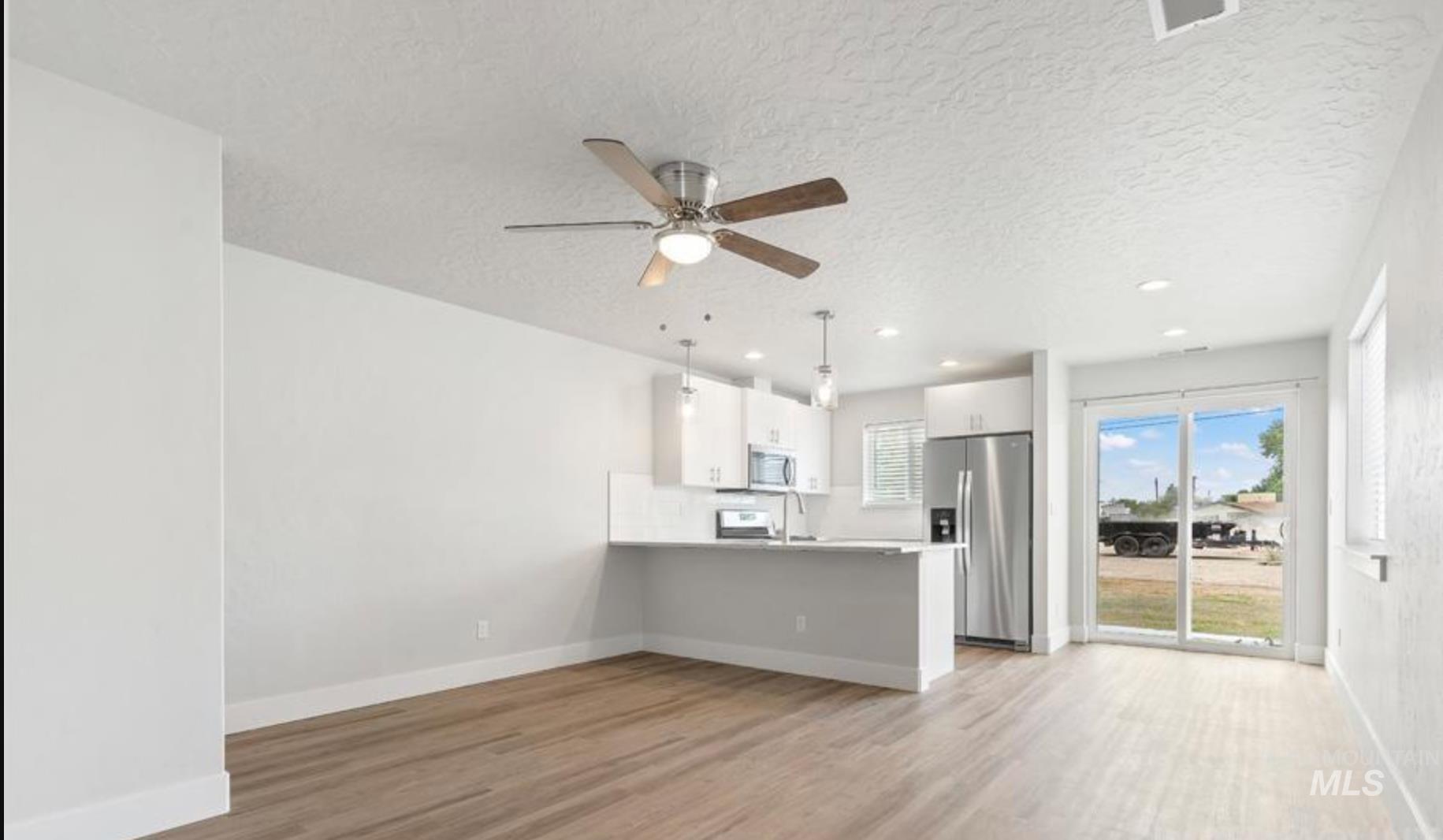 116 A&B Holly Ave, New Plymouth, Idaho 83655, 3 Bedrooms, 2.5 Bathrooms, Residential Income For Sale, Price $599,000,MLS 98997187