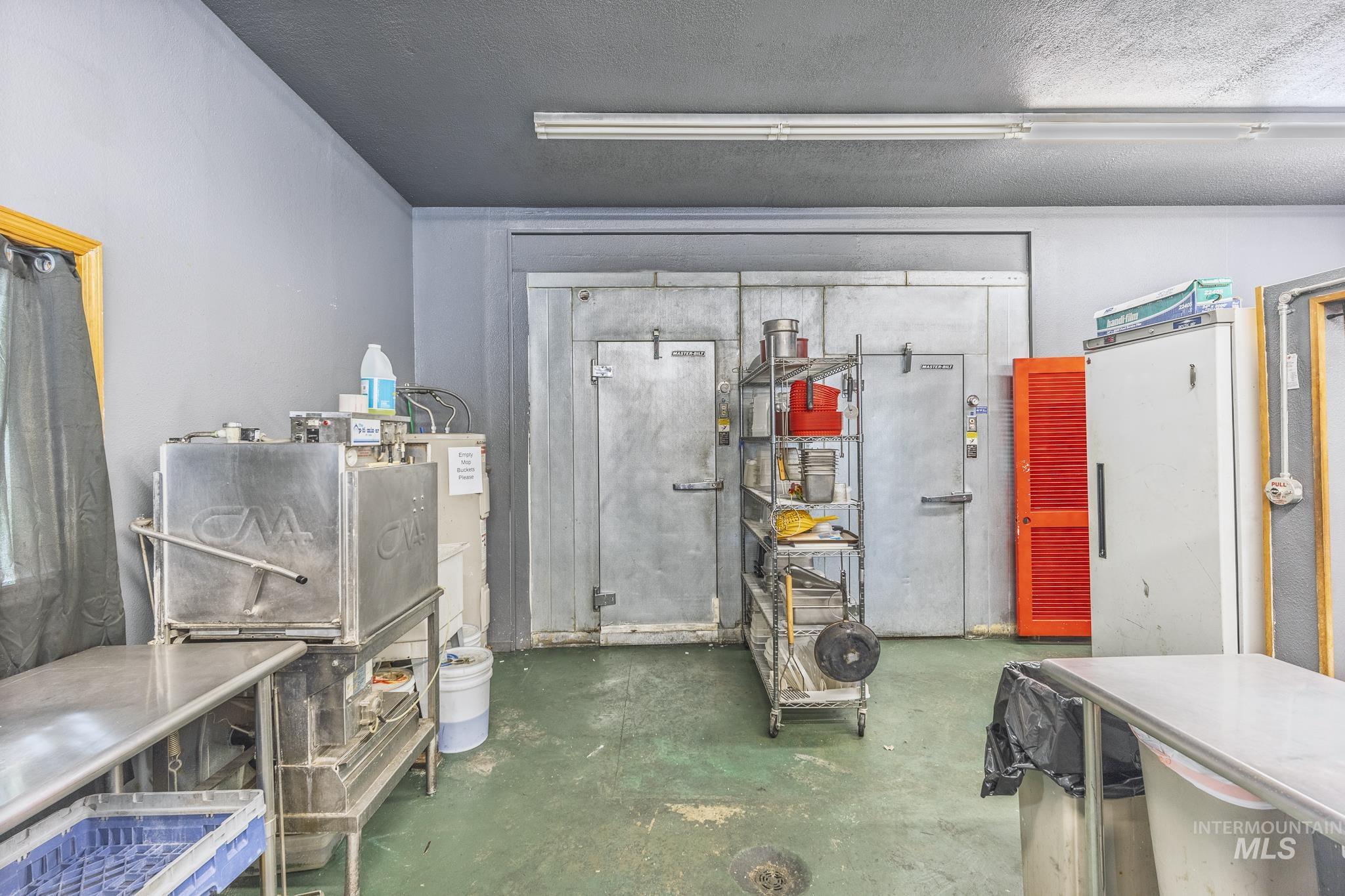 603 N Front Street - The Hangout, CottonWood, Idaho 83522, Business/Commercial For Sale, Price $199,000, 98997193