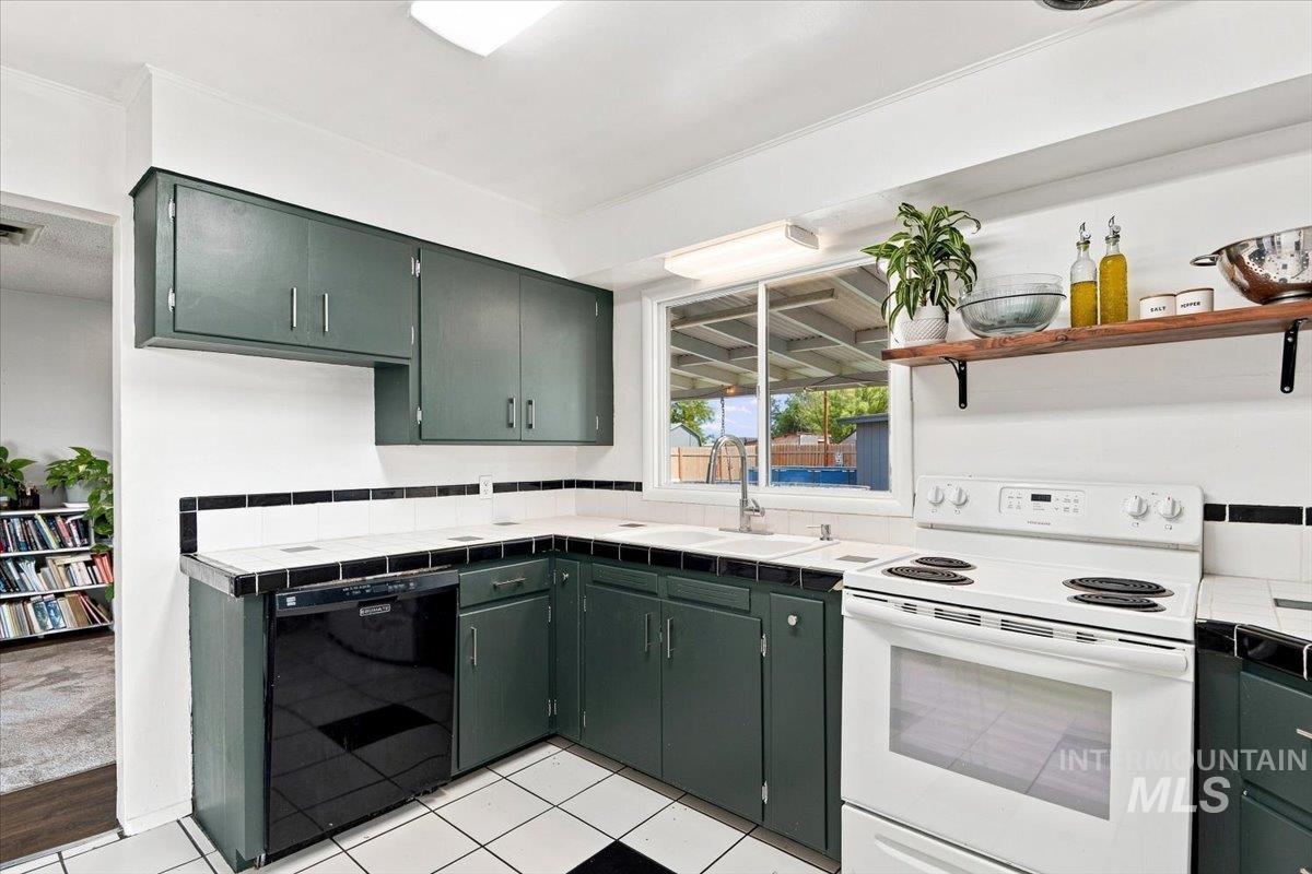 715 King Ave, Nyssa, Oregon 83605, 3 Bedrooms, 2 Bathrooms, Residential For Sale, Price $269,000,MLS 98997194