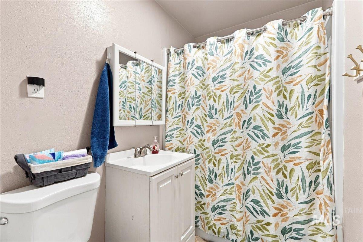 715 King Ave, Nyssa, Oregon 83605, 3 Bedrooms, 2 Bathrooms, Residential For Sale, Price $269,000,MLS 98997194