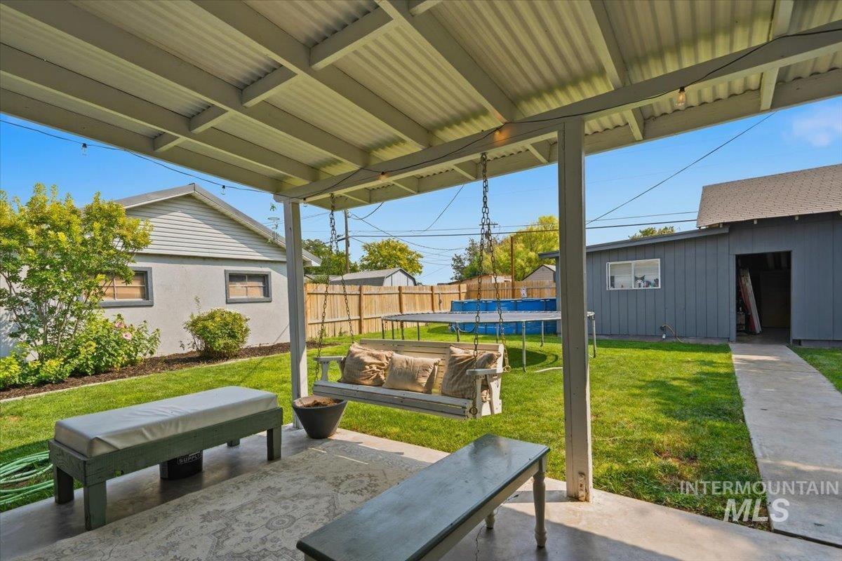 715 King Ave, Nyssa, Oregon 83605, 3 Bedrooms, 2 Bathrooms, Residential For Sale, Price $269,000,MLS 98997194