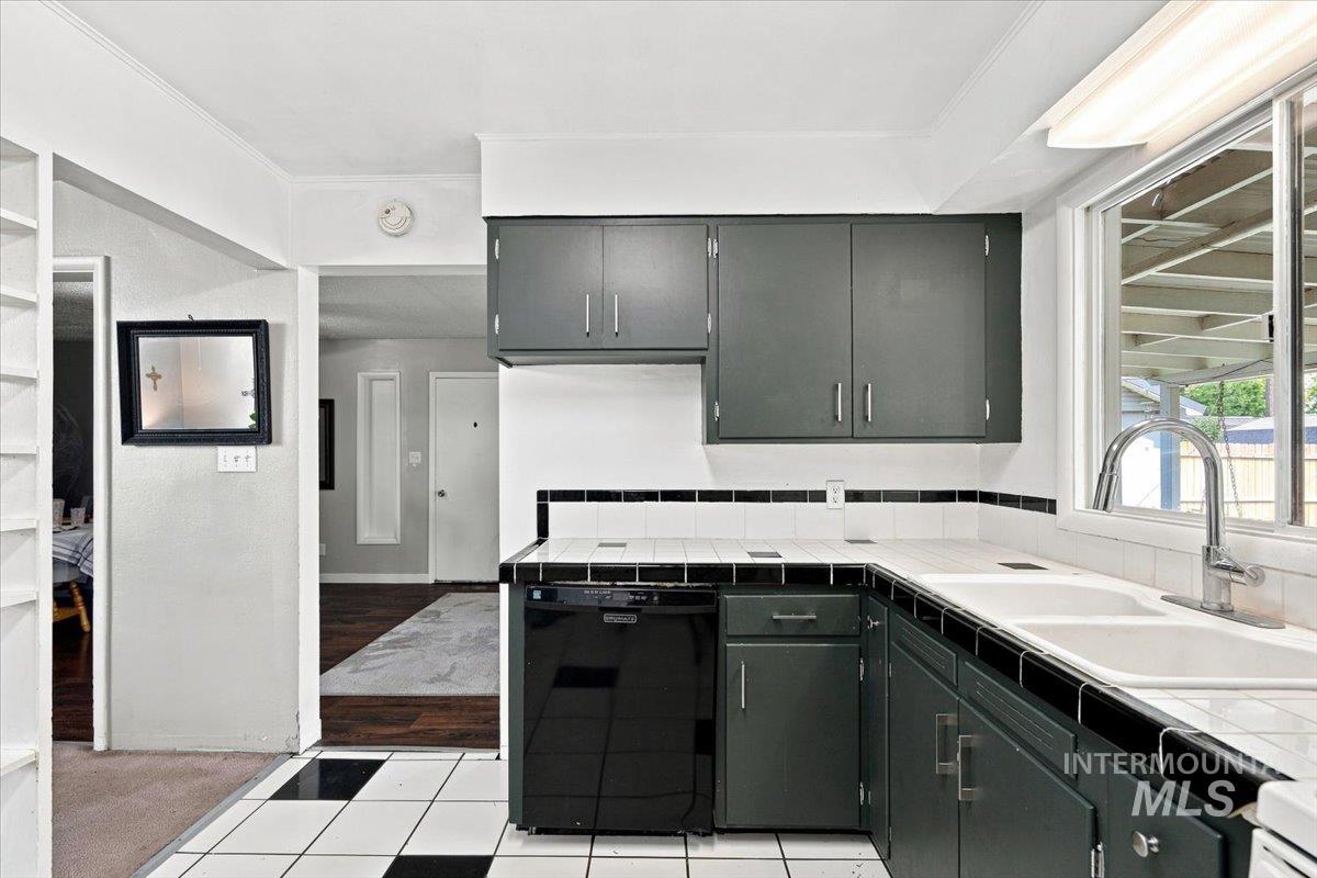 715 King Ave, Nyssa, Oregon 83605, 3 Bedrooms, 2 Bathrooms, Residential For Sale, Price $269,000,MLS 98997194