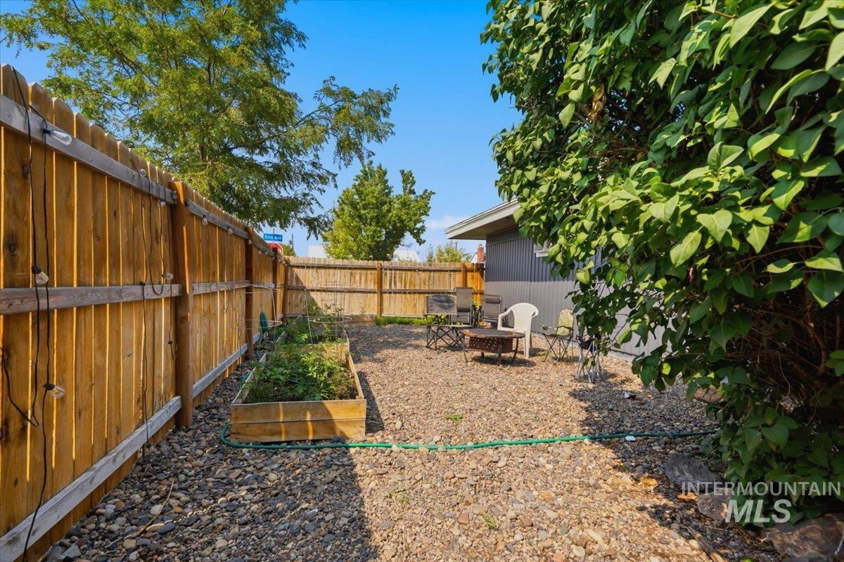 715 King Ave, Nyssa, Oregon 83605, 3 Bedrooms, 2 Bathrooms, Residential For Sale, Price $269,000,MLS 98997194