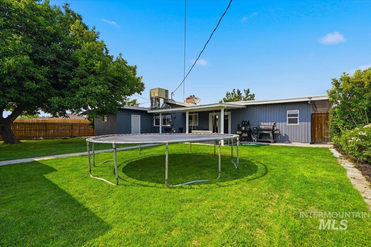 715 King Ave, Nyssa, Oregon 83605, 3 Bedrooms, 2 Bathrooms, Residential For Sale, Price $269,000,MLS 98997194