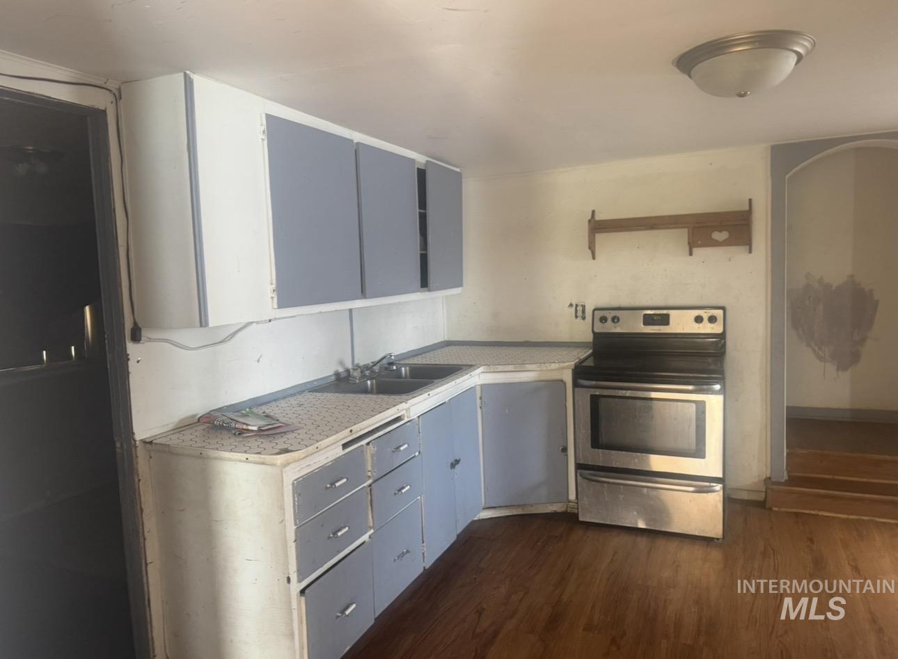 244 Locust, Twin Falls, Idaho 83301, 2 Bedrooms, 1 Bathroom, Residential For Sale, Price $250,000,MLS 98997195