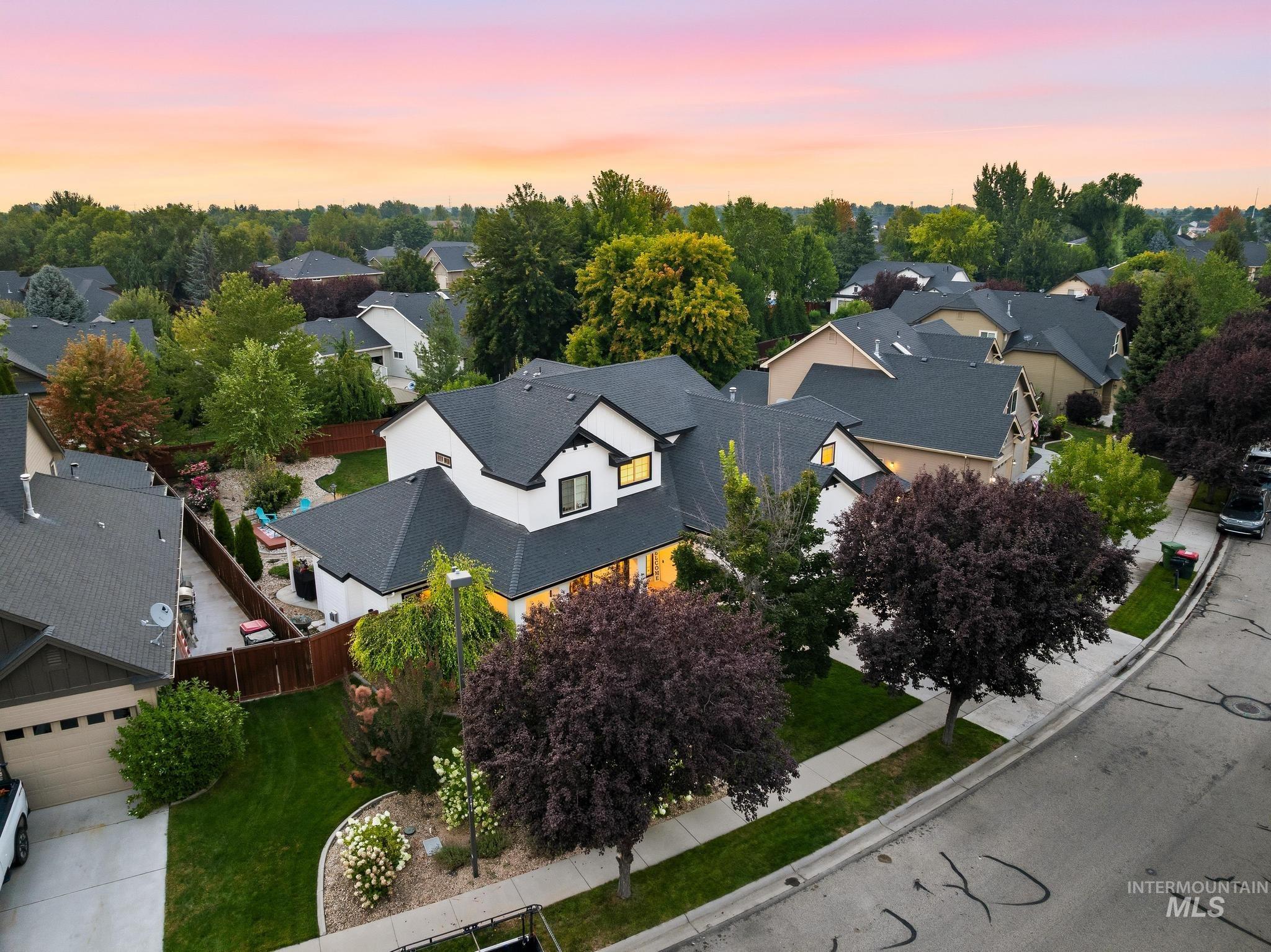 4191 N Heritage Woods Way, Meridian, Idaho 83646, 4 Bedrooms, 3 Bathrooms, Residential For Sale, Price $749,990, 98997197
