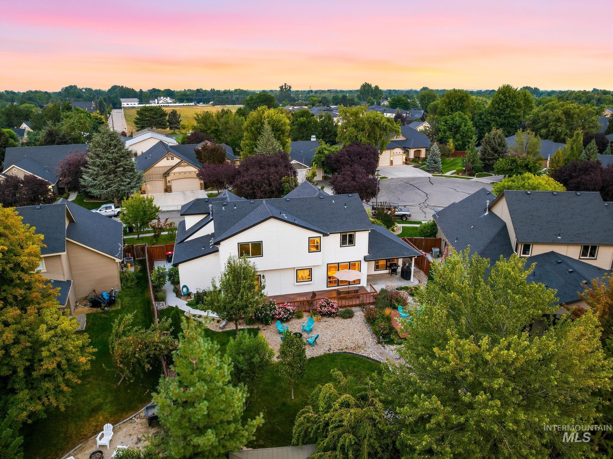 4191 N Heritage Woods Way, Meridian, Idaho 83646, 4 Bedrooms, 3 Bathrooms, Residential For Sale, Price $749,990, 98997197