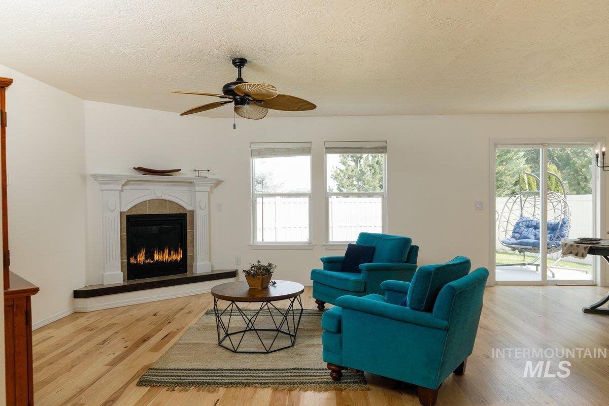 2138 N Mauve, Kuna, Idaho 83634, 3 Bedrooms, 2 Bathrooms, Residential For Sale, Price $468,000, 98997199