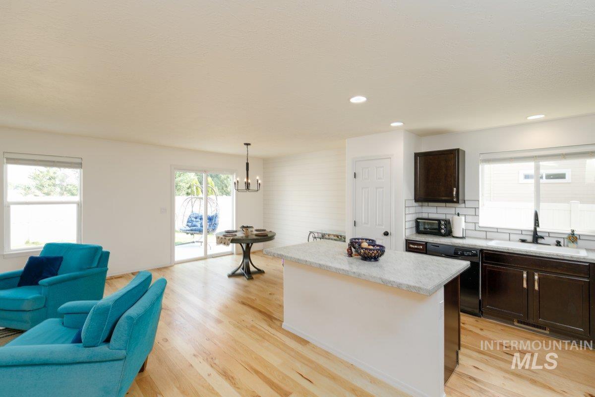 2138 N Mauve, Kuna, Idaho 83634, 3 Bedrooms, 2 Bathrooms, Residential For Sale, Price $468,000, 98997199