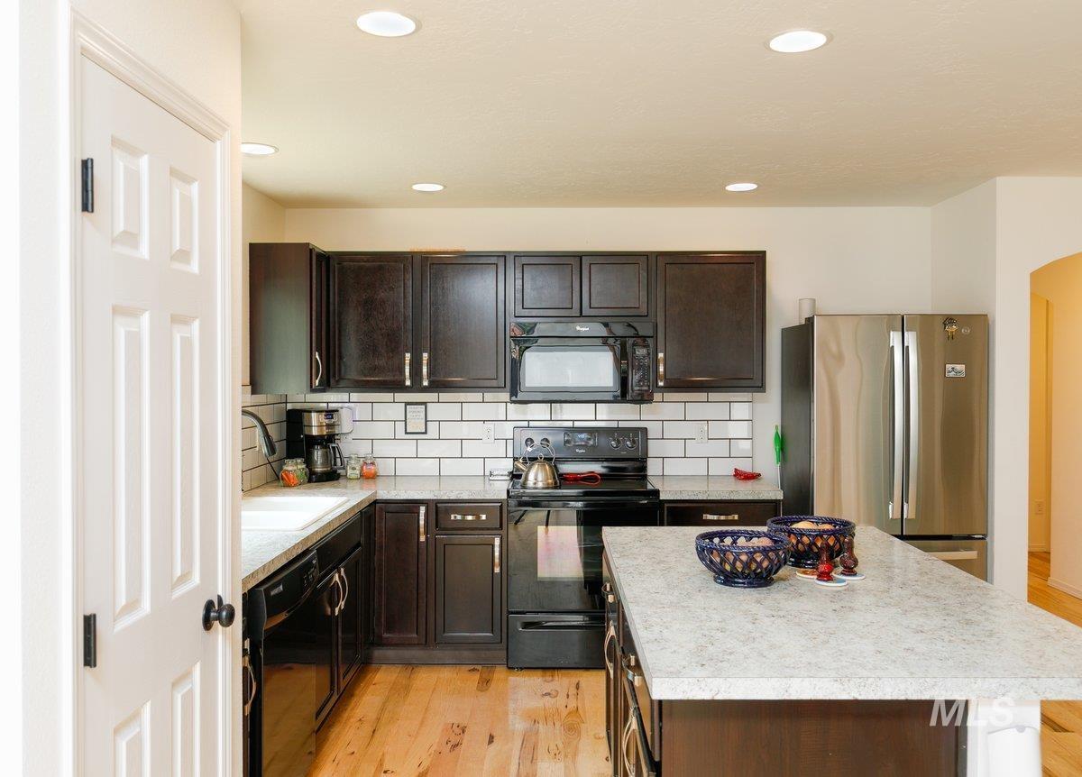 2138 N Mauve, Kuna, Idaho 83634, 3 Bedrooms, 2 Bathrooms, Residential For Sale, Price $468,000, 98997199