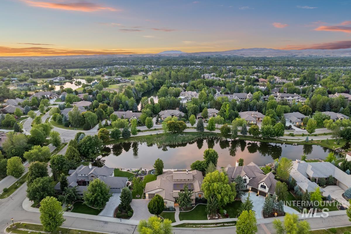 966 W Watersford, Eagle, Idaho 83616, 4 Bedrooms, 3.5 Bathrooms, Residential For Sale, Price $1,764,000, 98997204