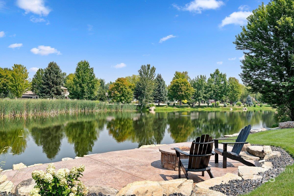966 W Watersford, Eagle, Idaho 83616, 4 Bedrooms, 3.5 Bathrooms, Residential For Sale, Price $1,764,000, 98997204