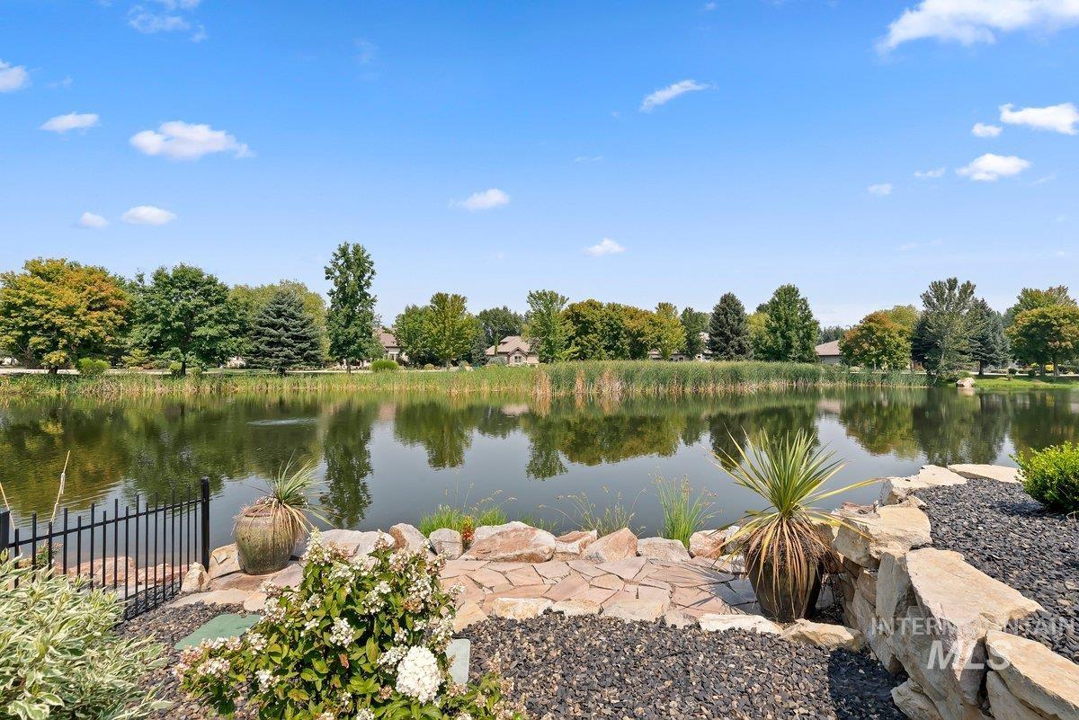 966 W Watersford, Eagle, Idaho 83616, 4 Bedrooms, 3.5 Bathrooms, Residential For Sale, Price $1,764,000, 98997204