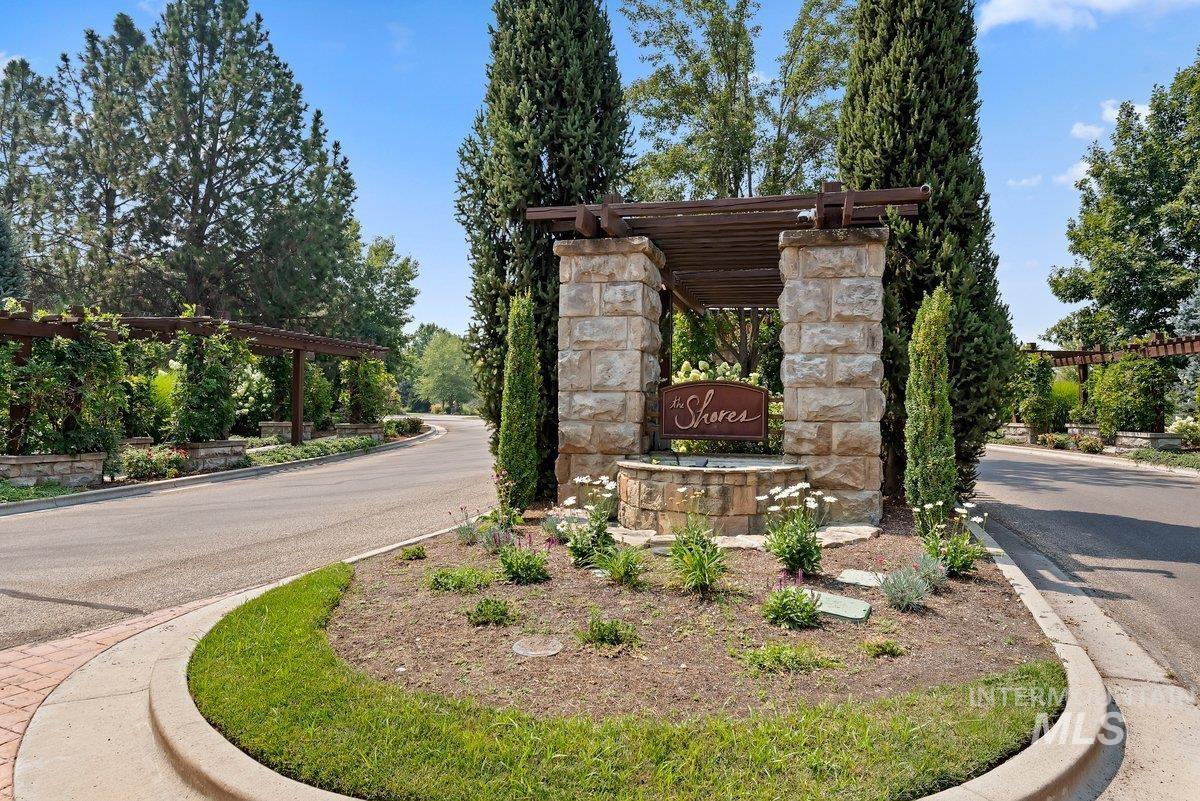 966 W Watersford, Eagle, Idaho 83616, 4 Bedrooms, 3.5 Bathrooms, Residential For Sale, Price $1,764,000, 98997204