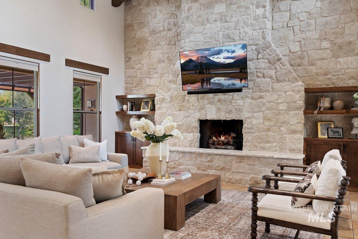 966 W Watersford, Eagle, Idaho 83616, 4 Bedrooms, 3.5 Bathrooms, Residential For Sale, Price $1,764,000, 98997204