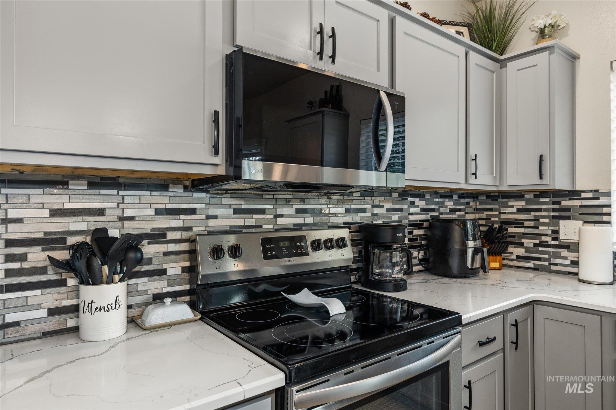 3218 S Veneto Pl, Meridian, Idaho 83642, 4 Bedrooms, 2.5 Bathrooms, Residential For Sale, Price $610,000,MLS 98997212