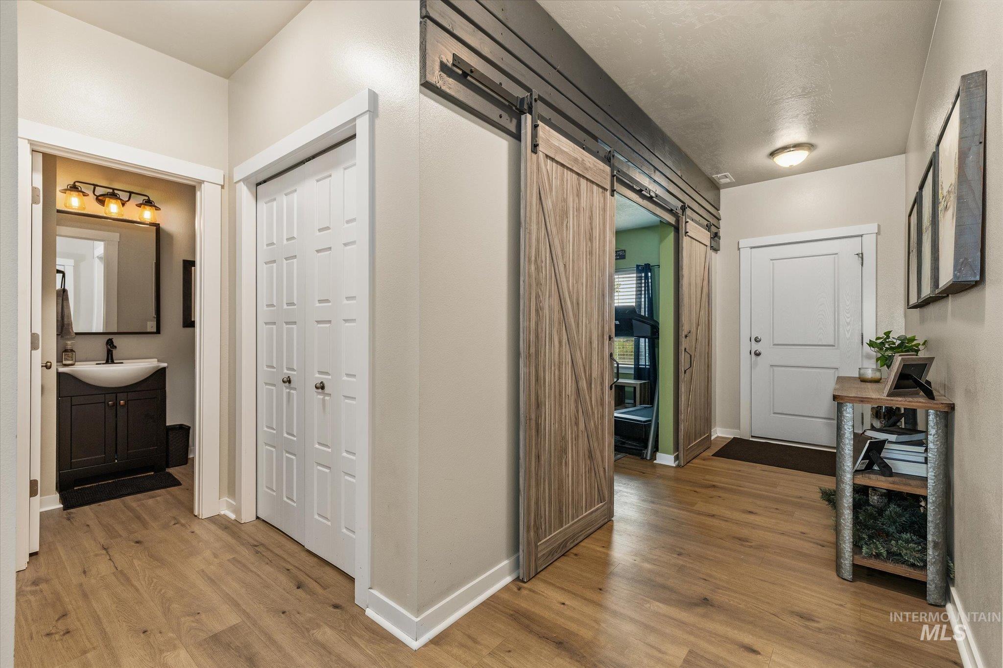 3218 S Veneto Pl, Meridian, Idaho 83642, 4 Bedrooms, 2.5 Bathrooms, Residential For Sale, Price $610,000,MLS 98997212
