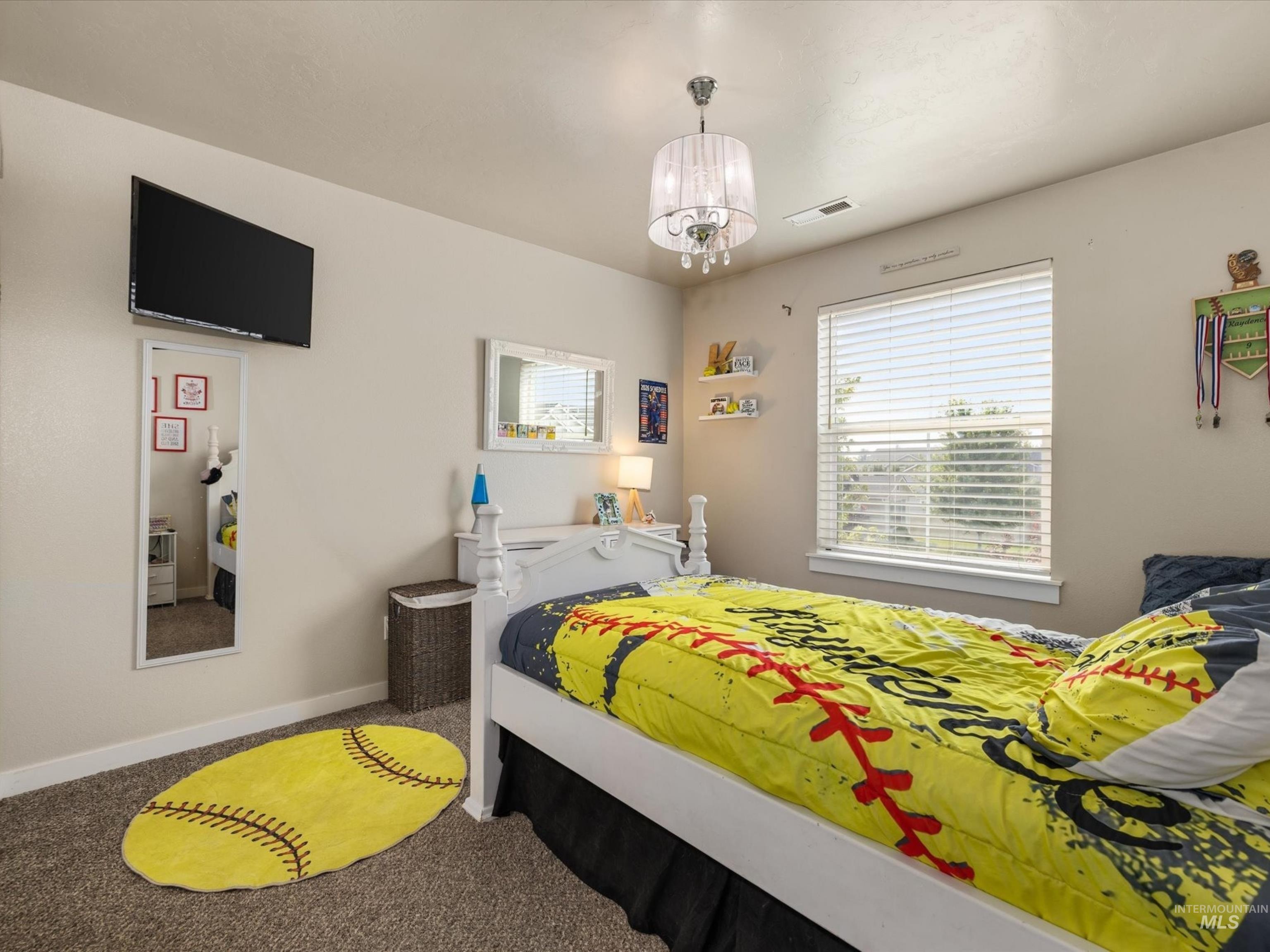 3218 S Veneto Pl, Meridian, Idaho 83642, 4 Bedrooms, 2.5 Bathrooms, Residential For Sale, Price $610,000,MLS 98997212