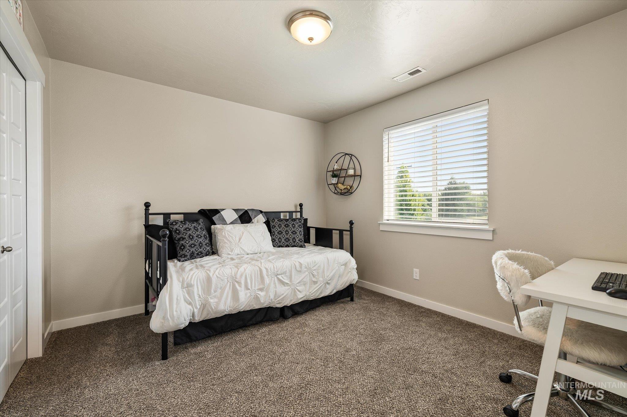3218 S Veneto Pl, Meridian, Idaho 83642, 4 Bedrooms, 2.5 Bathrooms, Residential For Sale, Price $610,000,MLS 98997212