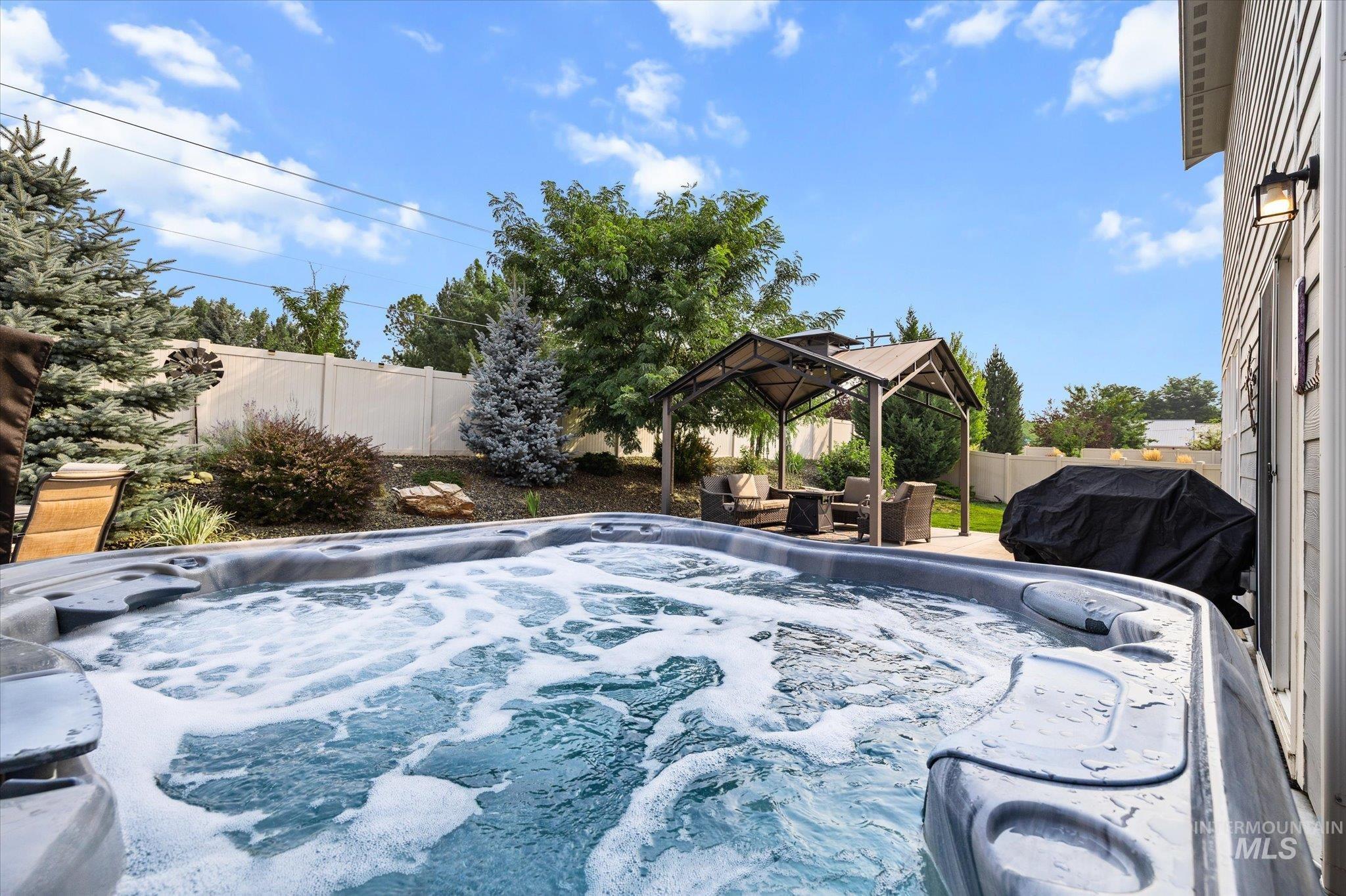 3218 S Veneto Pl, Meridian, Idaho 83642, 4 Bedrooms, 2.5 Bathrooms, Residential For Sale, Price $610,000,MLS 98997212