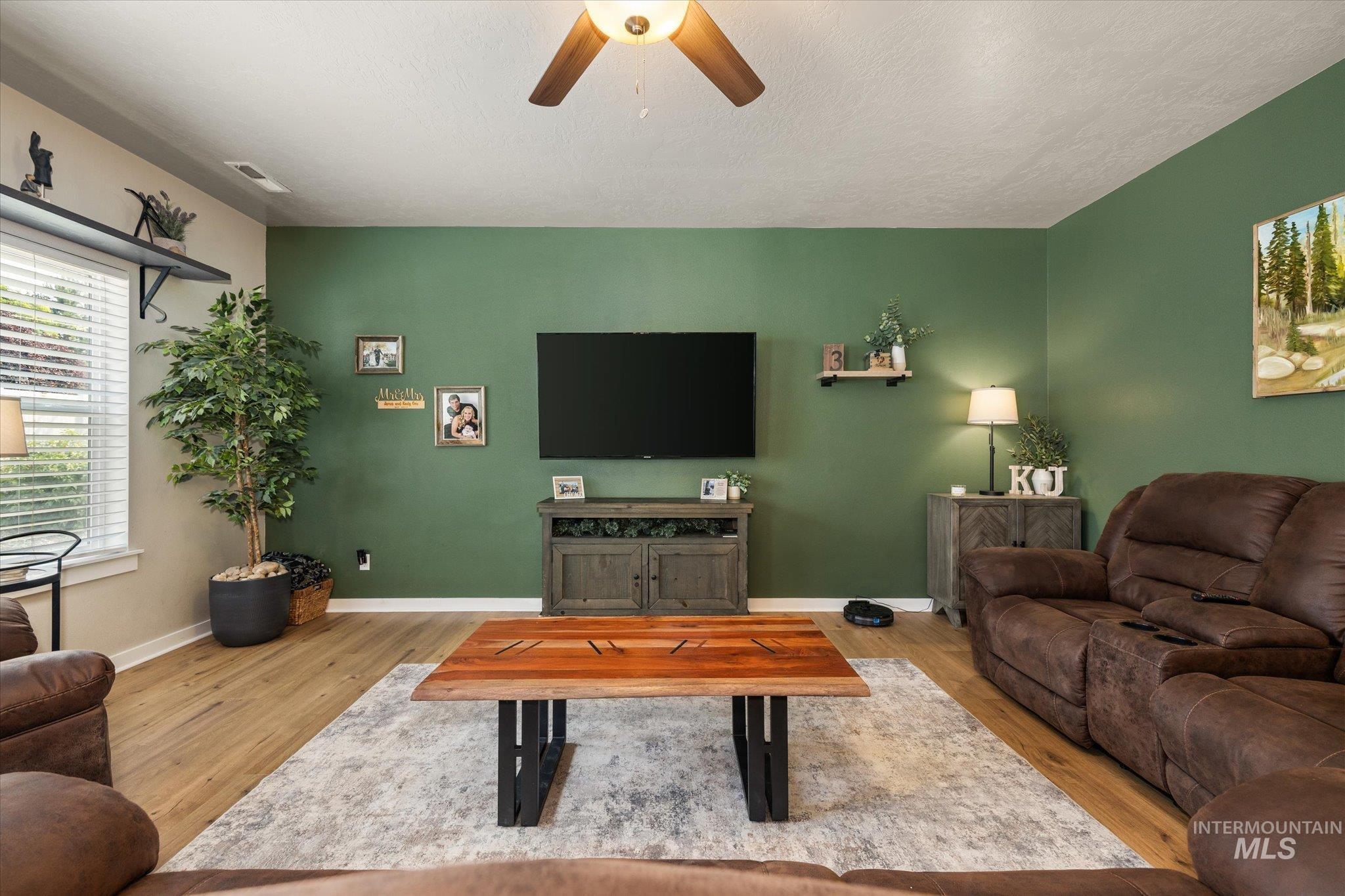 3218 S Veneto Pl, Meridian, Idaho 83642, 4 Bedrooms, 2.5 Bathrooms, Residential For Sale, Price $610,000,MLS 98997212