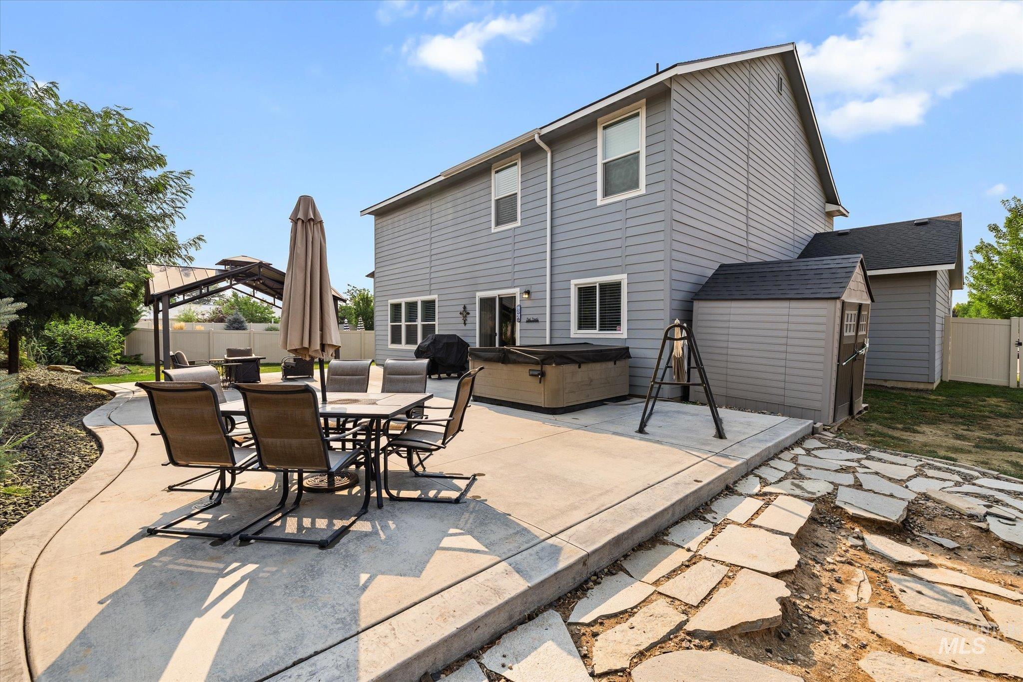 3218 S Veneto Pl, Meridian, Idaho 83642, 4 Bedrooms, 2.5 Bathrooms, Residential For Sale, Price $610,000,MLS 98997212