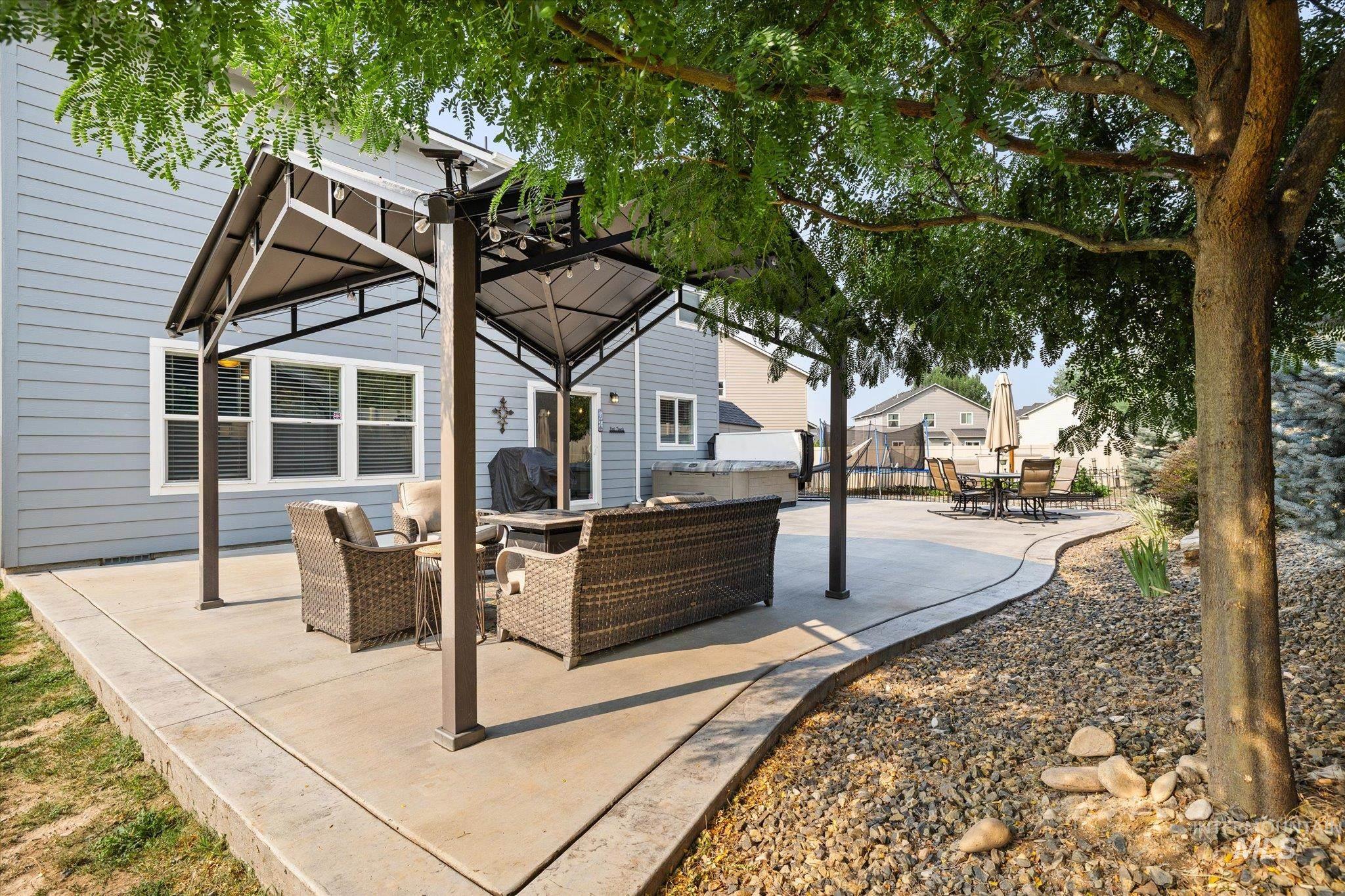 3218 S Veneto Pl, Meridian, Idaho 83642, 4 Bedrooms, 2.5 Bathrooms, Residential For Sale, Price $610,000,MLS 98997212