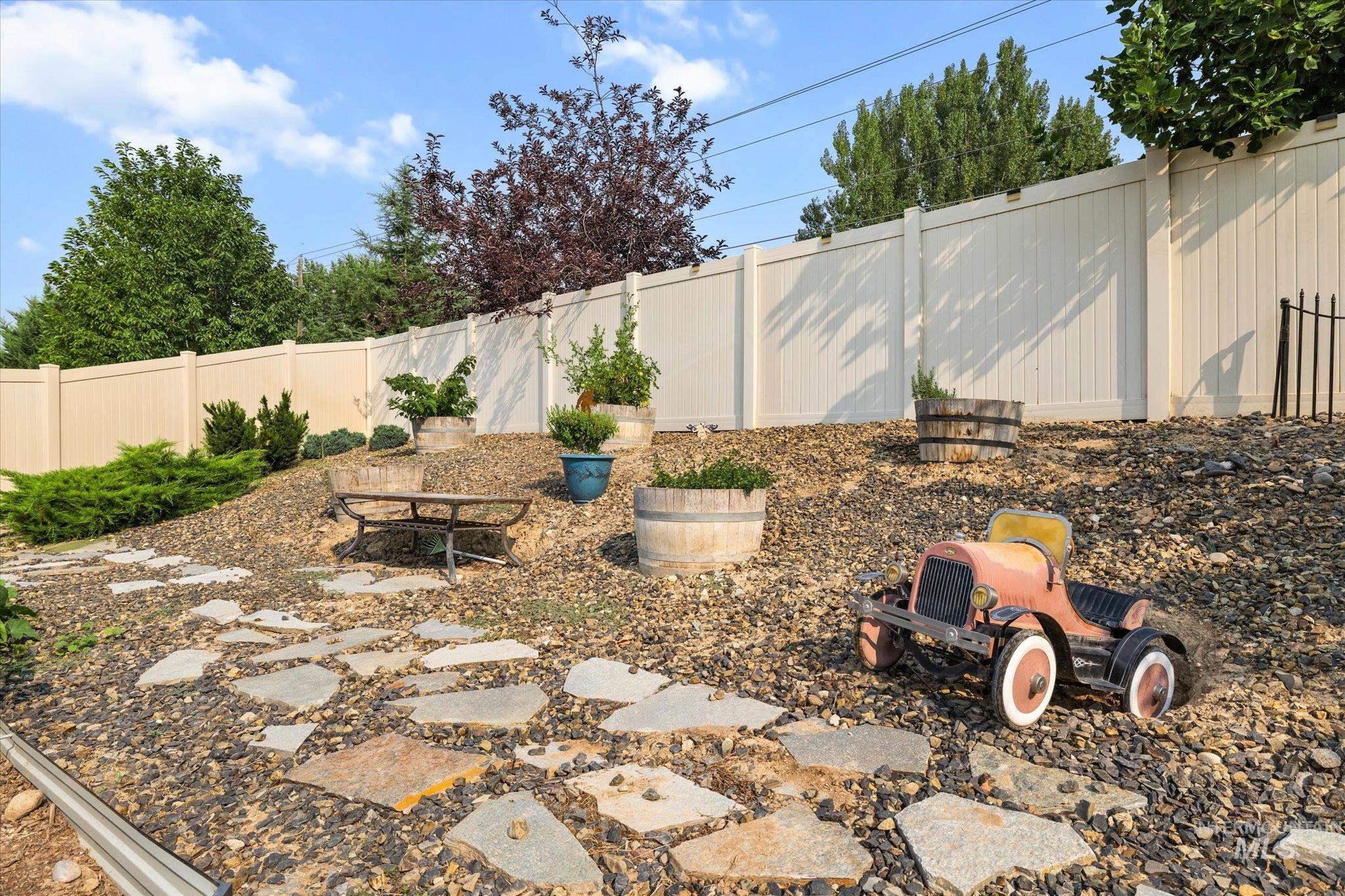 3218 S Veneto Pl, Meridian, Idaho 83642, 4 Bedrooms, 2.5 Bathrooms, Residential For Sale, Price $610,000,MLS 98997212