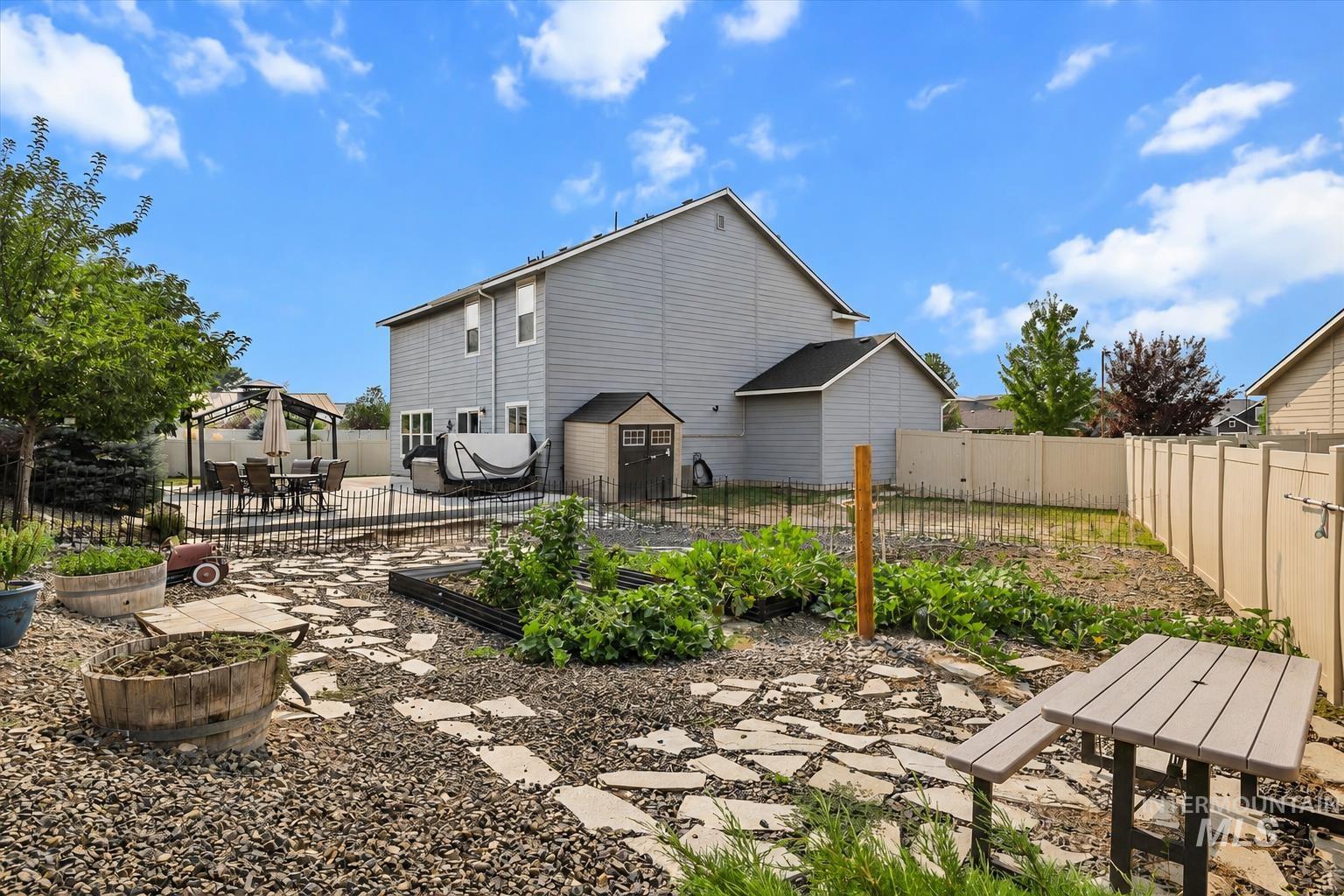 3218 S Veneto Pl, Meridian, Idaho 83642, 4 Bedrooms, 2.5 Bathrooms, Residential For Sale, Price $610,000,MLS 98997212