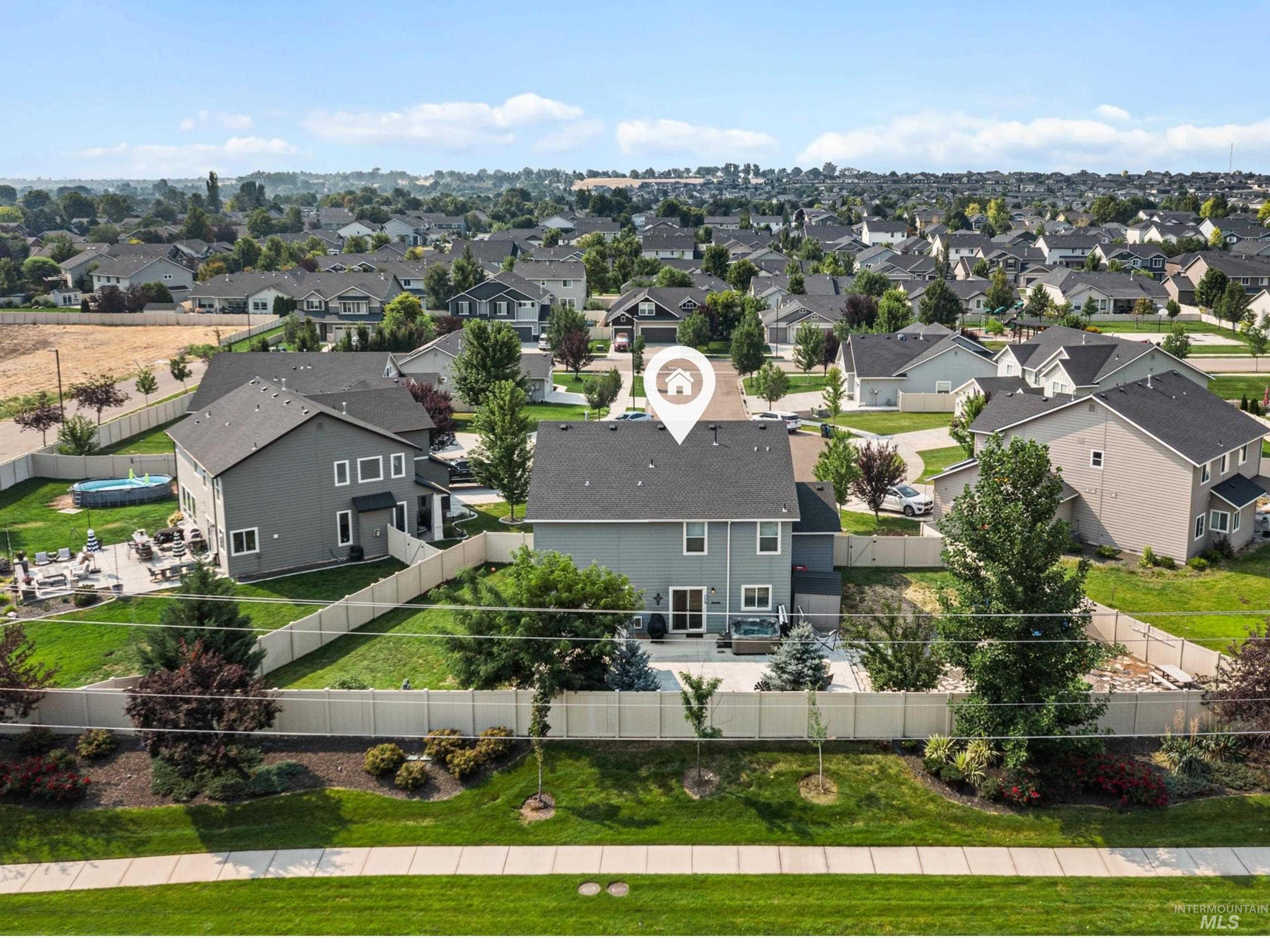 3218 S Veneto Pl, Meridian, Idaho 83642, 4 Bedrooms, 2.5 Bathrooms, Residential For Sale, Price $610,000,MLS 98997212