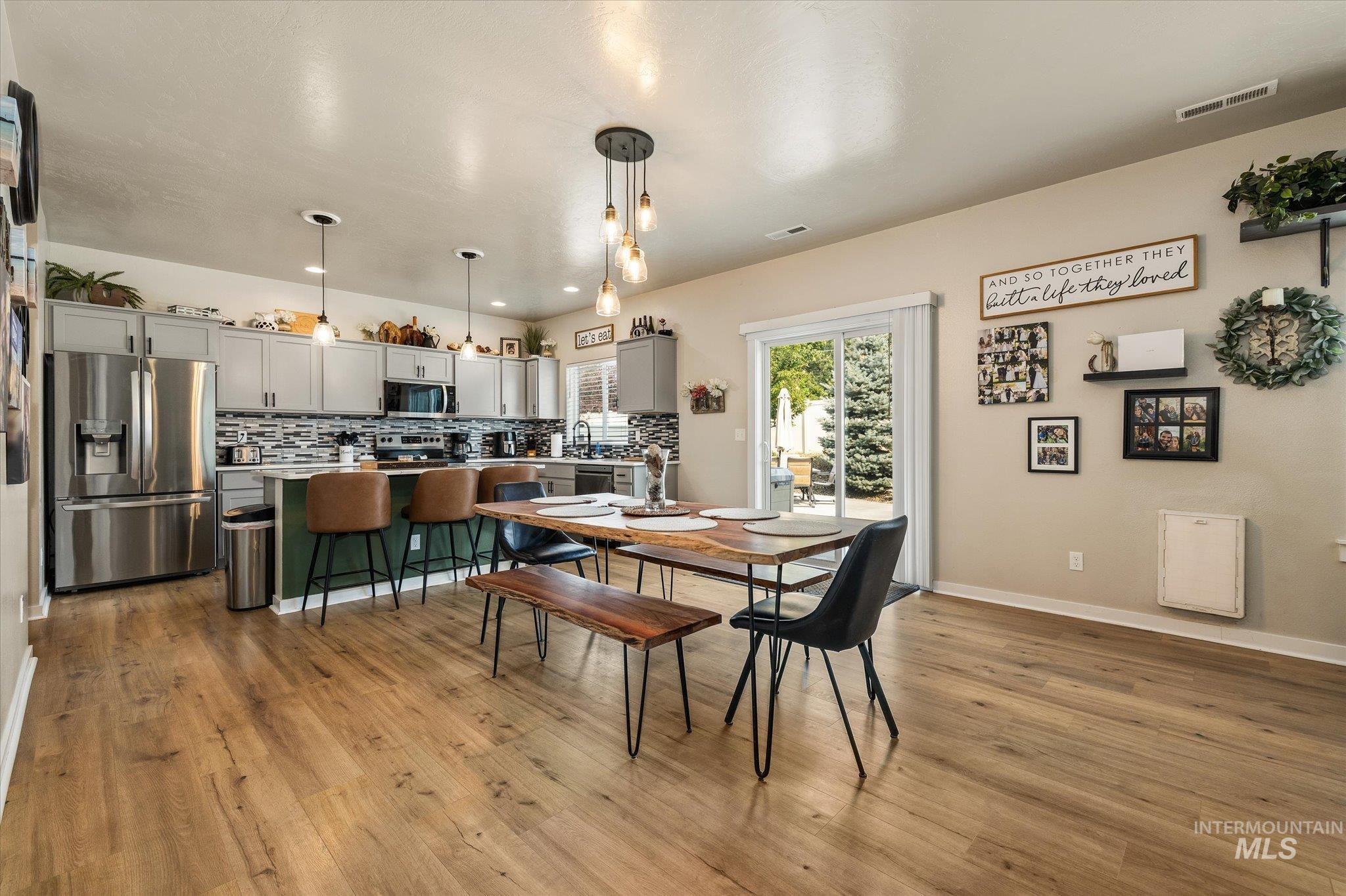 3218 S Veneto Pl, Meridian, Idaho 83642, 4 Bedrooms, 2.5 Bathrooms, Residential For Sale, Price $610,000,MLS 98997212