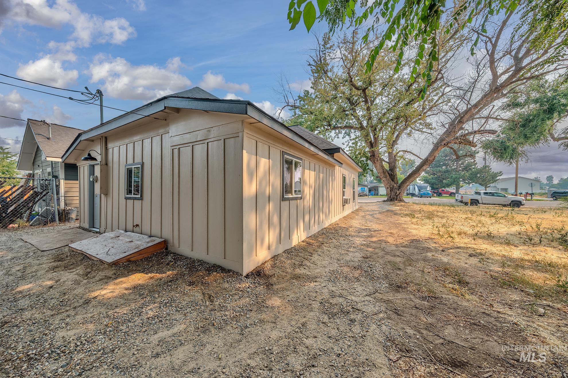 1401 3rd Avenue S., Payette, Idaho 83661, 3 Bedrooms, 1 Bathroom, Residential For Sale, Price $240,000, 98997214