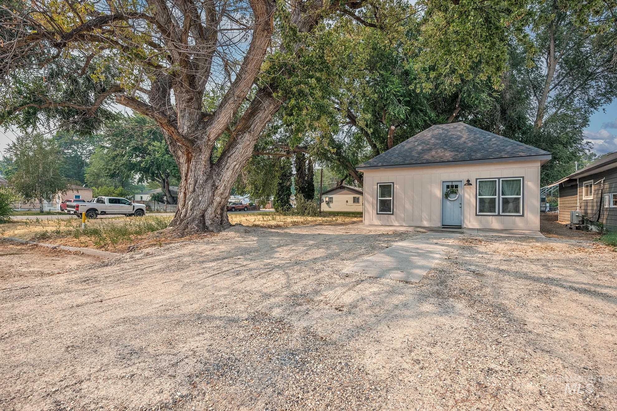 1401 3rd Avenue S., Payette, Idaho 83661, 3 Bedrooms, 1 Bathroom, Residential For Sale, Price $240,000, 98997214