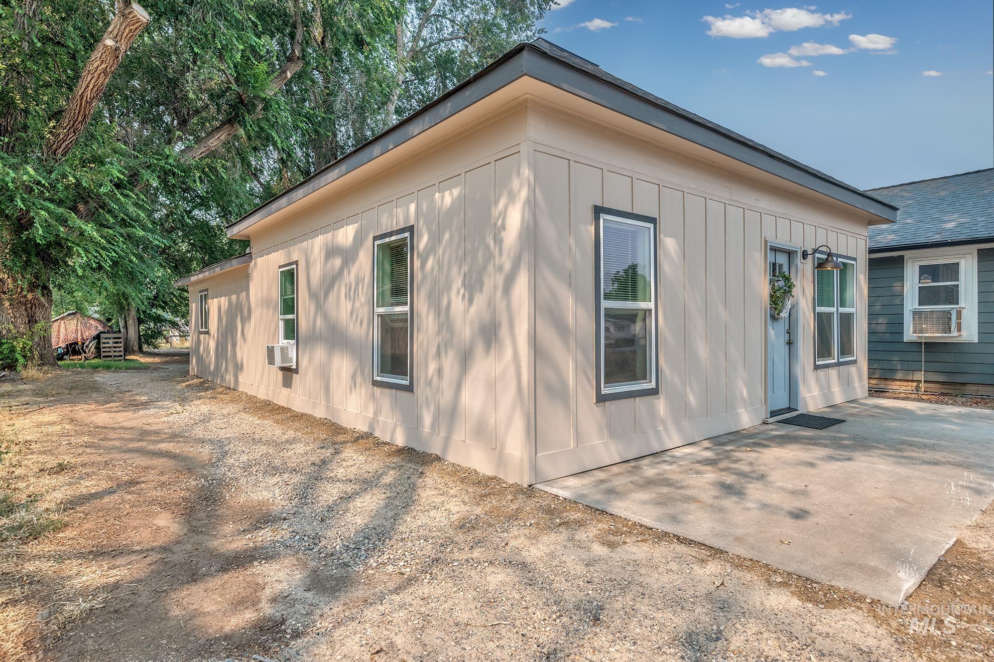 1401 3rd Avenue S., Payette, Idaho 83661, 3 Bedrooms, 1 Bathroom, Residential For Sale, Price $240,000, 98997214