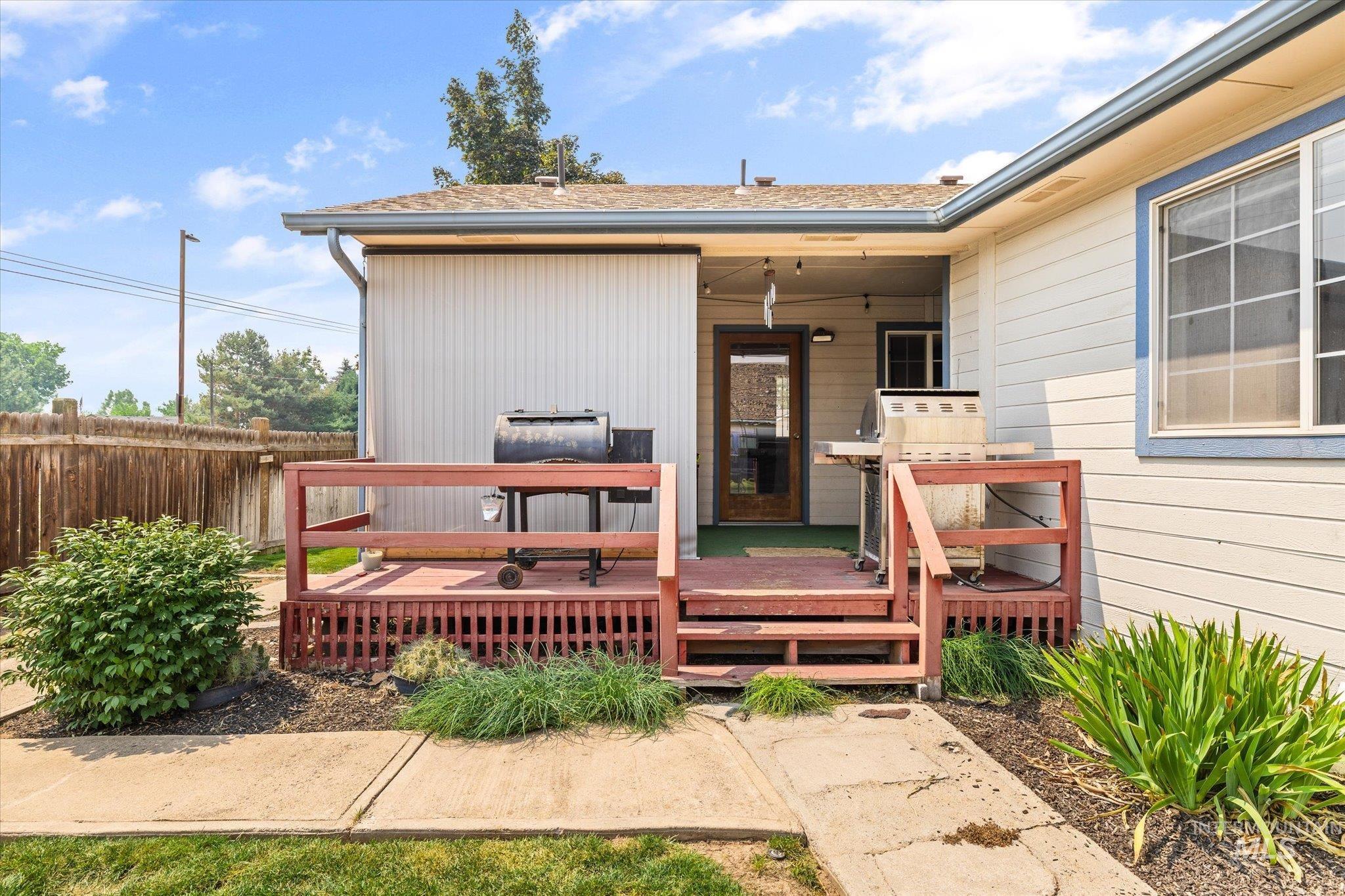 3971 W Sugar Creek Dr, Meridian, Idaho 83646, 3 Bedrooms, 2 Bathrooms, Residential For Sale, Price $415,500, 98997215