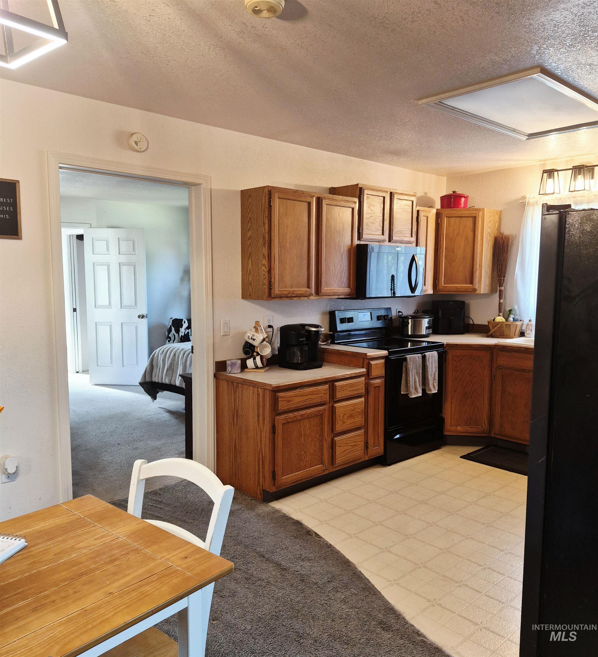 3971 W Sugar Creek Dr, Meridian, Idaho 83646, 3 Bedrooms, 2 Bathrooms, Residential For Sale, Price $399,900,MLS 98997215