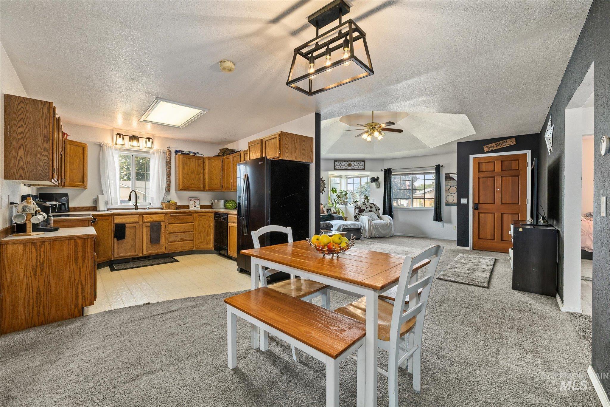 3971 W Sugar Creek Dr, Meridian, Idaho 83646, 3 Bedrooms, 2 Bathrooms, Residential For Sale, Price $415,500, 98997215