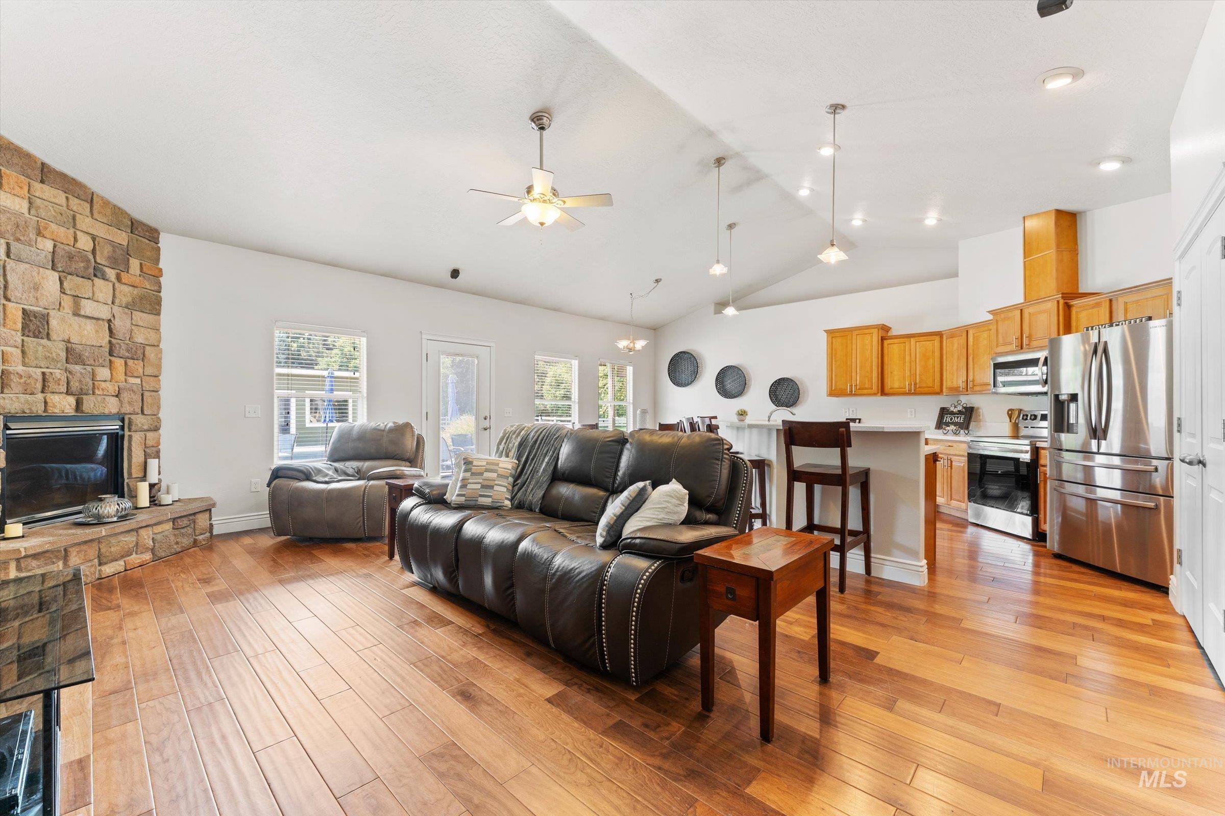 8987 New Castle Dr, Middleton, Idaho 83644, 4 Bedrooms, 2.5 Bathrooms, Residential For Sale, Price $1,014,000, 98997216