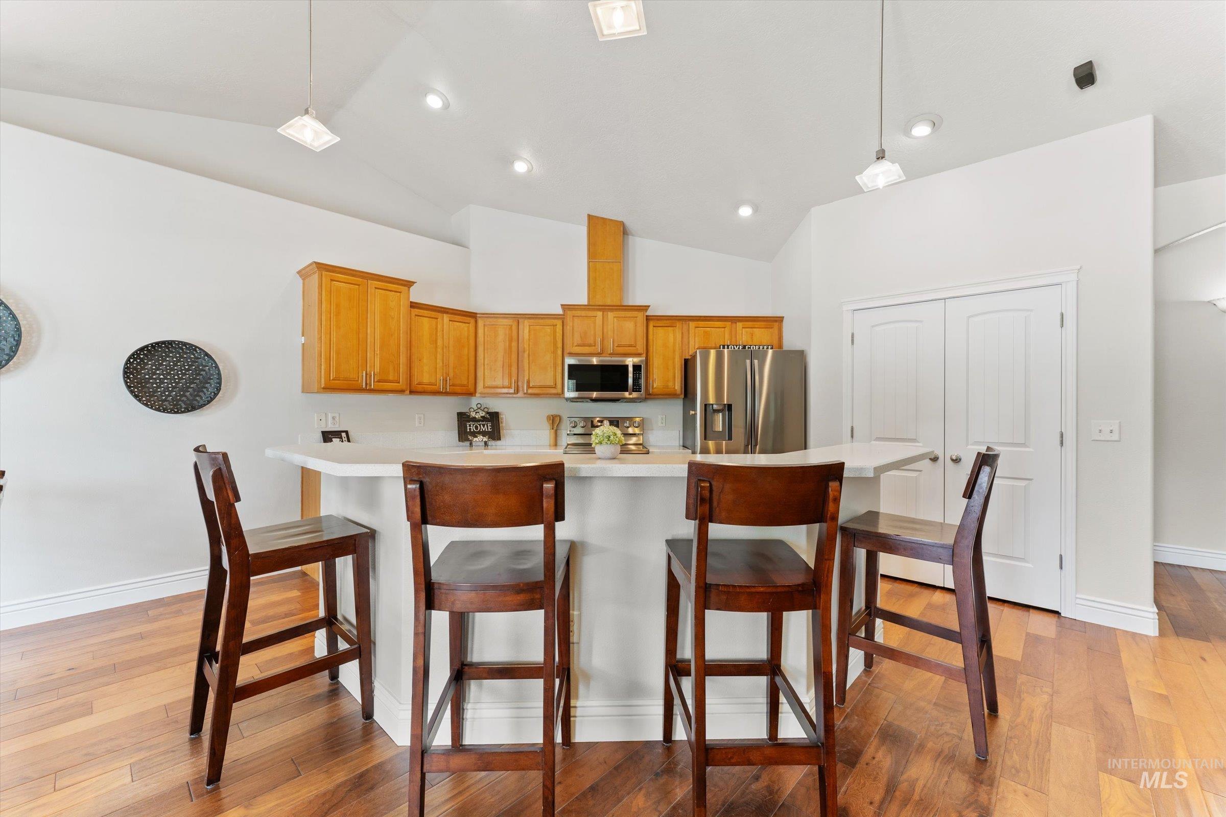 8987 New Castle Dr, Middleton, Idaho 83644, 4 Bedrooms, 2.5 Bathrooms, Residential For Sale, Price $1,014,000, 98997216