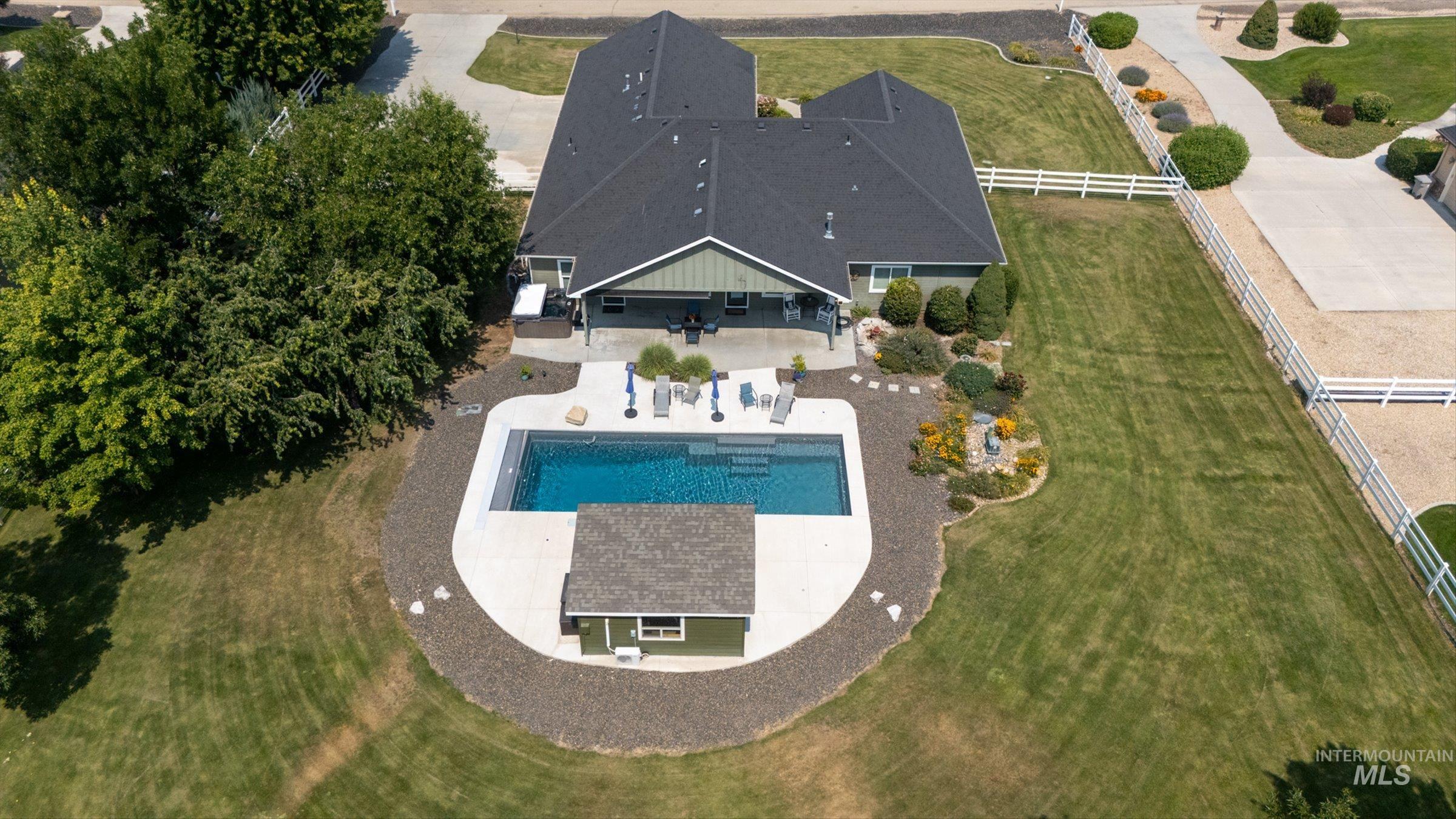 8987 New Castle Dr, Middleton, Idaho 83644, 4 Bedrooms, 2.5 Bathrooms, Residential For Sale, Price $1,009,000,MLS 98997216