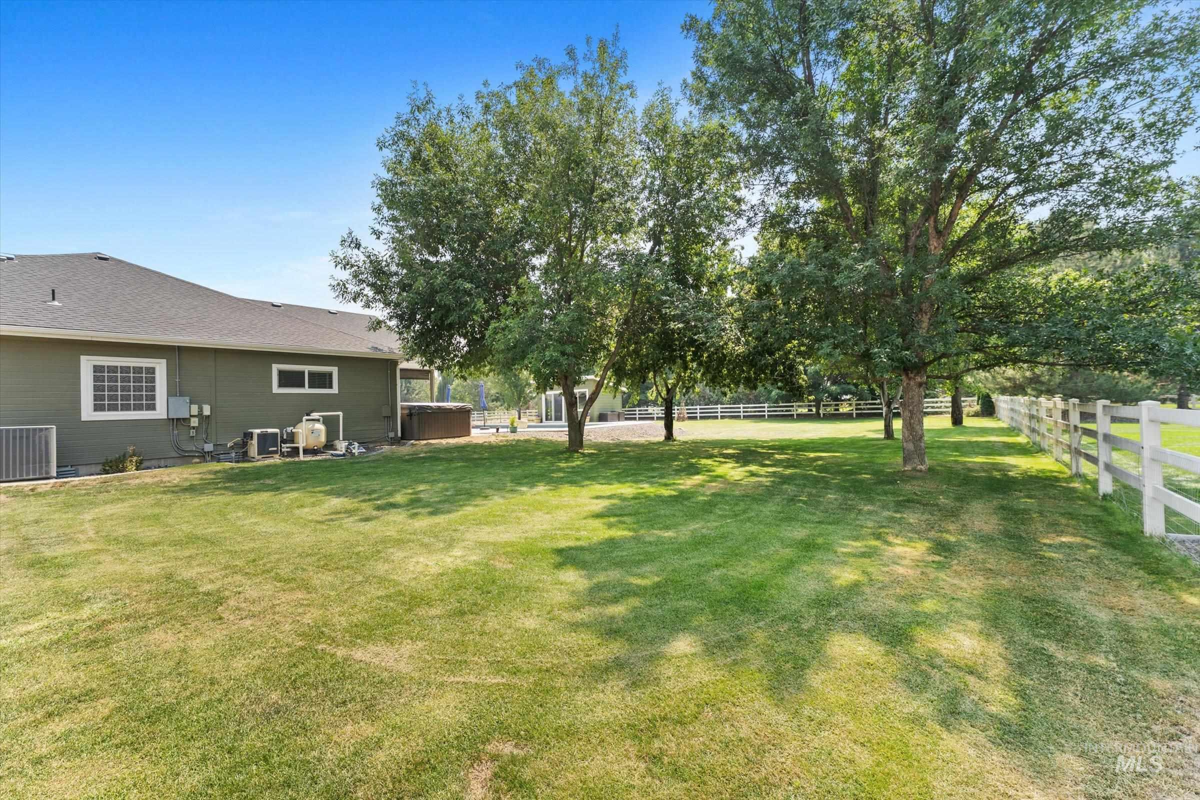 8987 New Castle Dr, Middleton, Idaho 83644, 4 Bedrooms, 2.5 Bathrooms, Residential For Sale, Price $1,014,000, 98997216