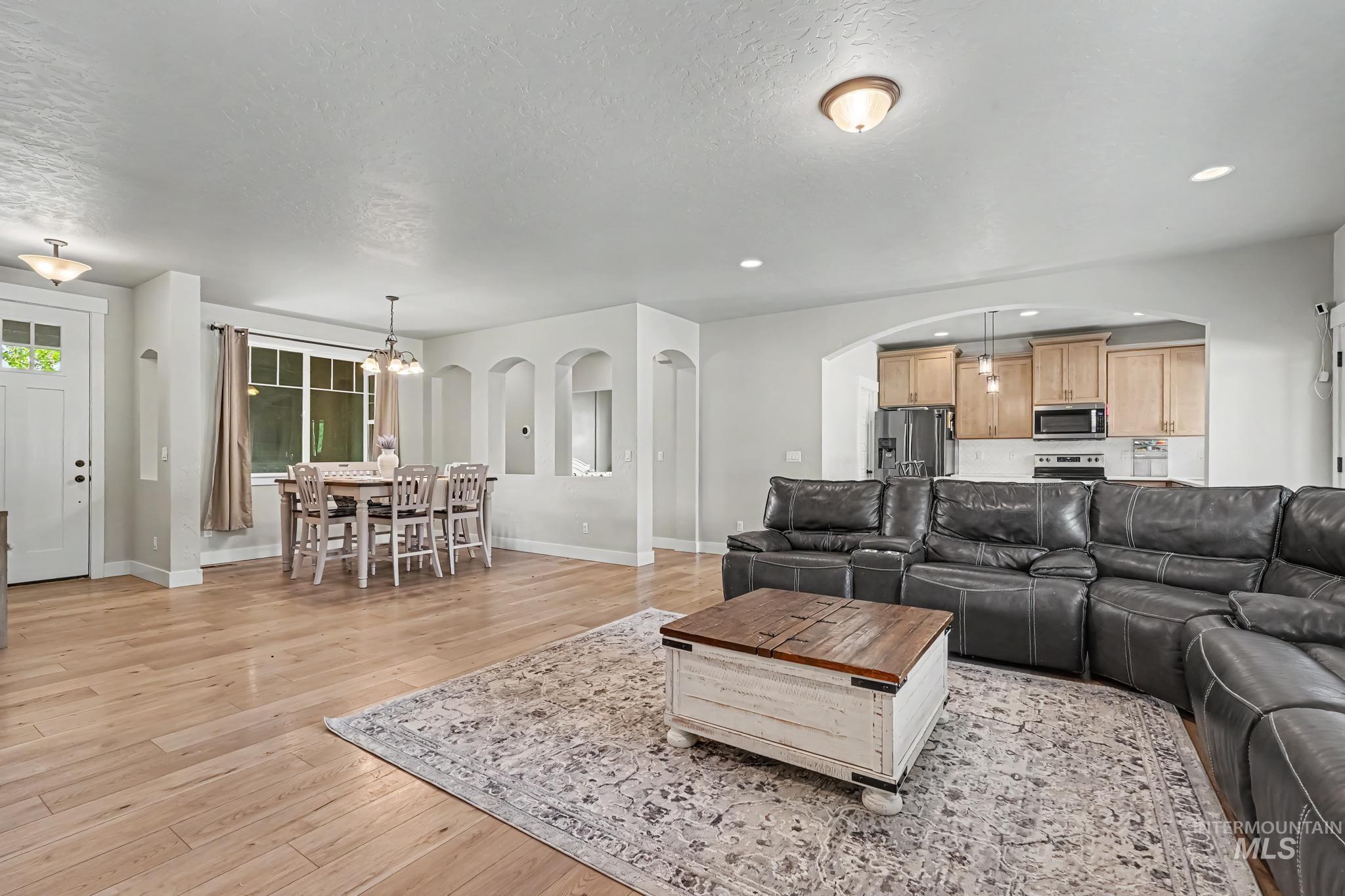 1628 W Whistleberry St, Middleton, Idaho 83644, 3 Bedrooms, 2 Bathrooms, Residential For Sale, Price $540,000, 98997220