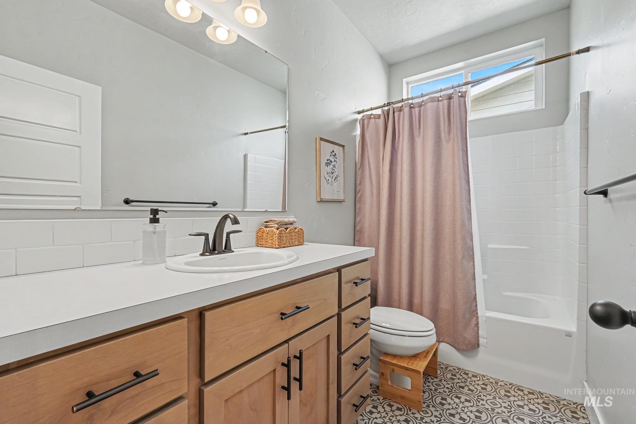 1628 W Whistleberry St, Middleton, Idaho 83644, 3 Bedrooms, 2 Bathrooms, Residential For Sale, Price $540,000, 98997220