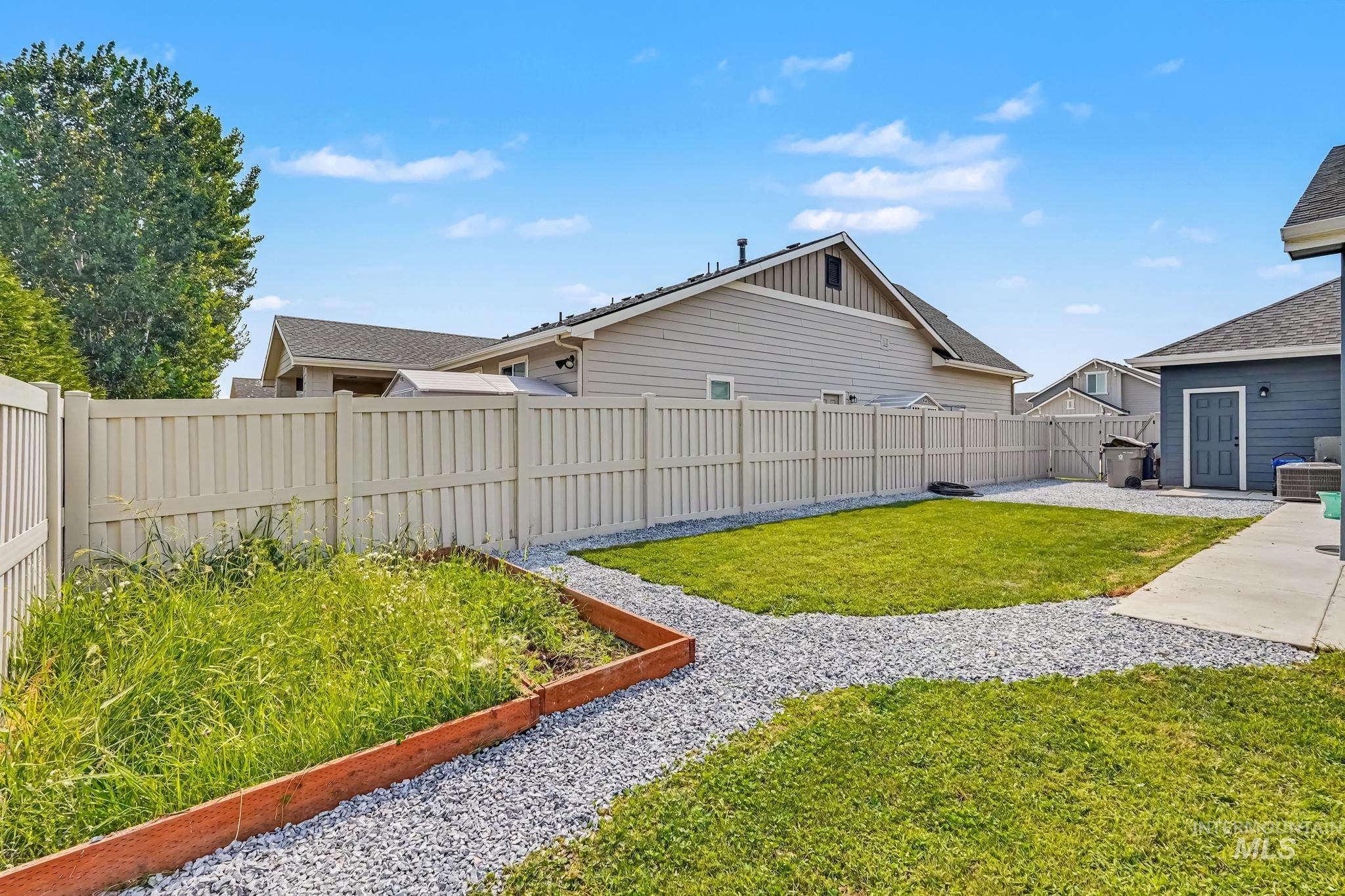 1628 W Whistleberry St, Middleton, Idaho 83644, 3 Bedrooms, 2 Bathrooms, Residential For Sale, Price $540,000, 98997220