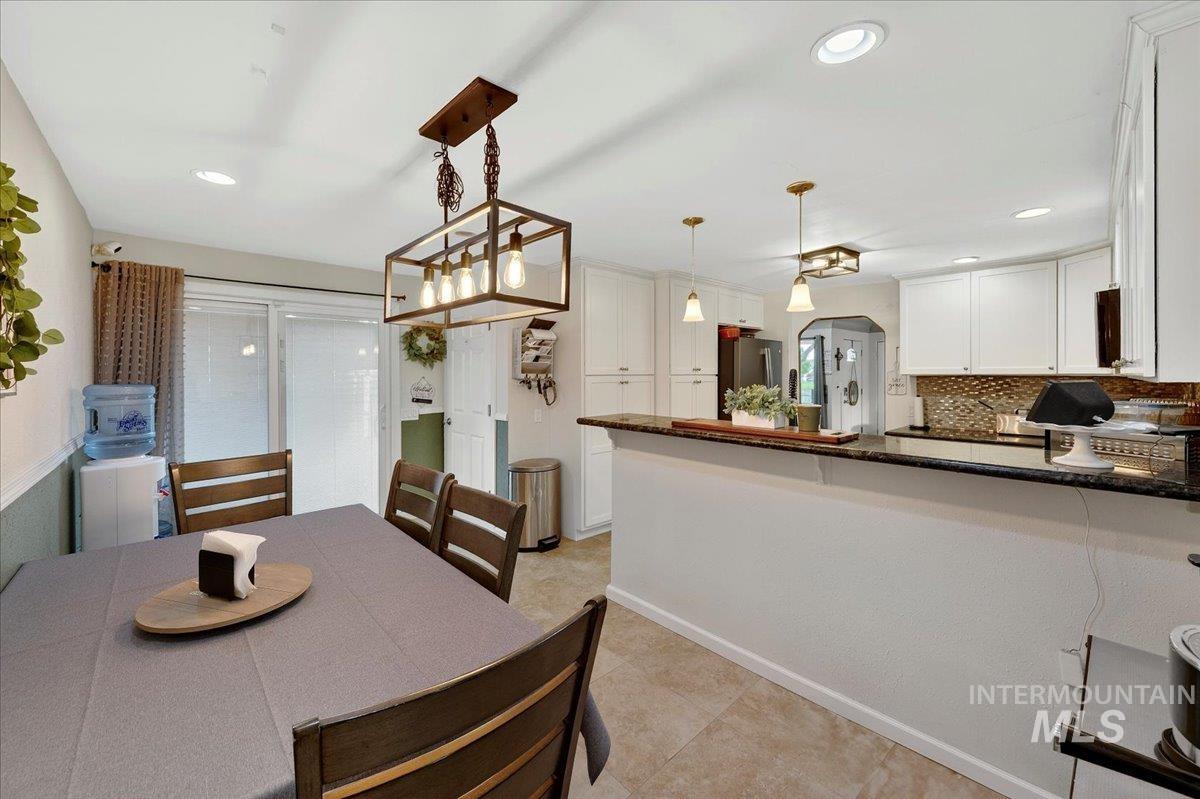 1220 E Amity Ave, Nampa, Idaho 83686, 5 Bedrooms, 2 Bathrooms, Residential For Sale, Price $459,999, 98997221